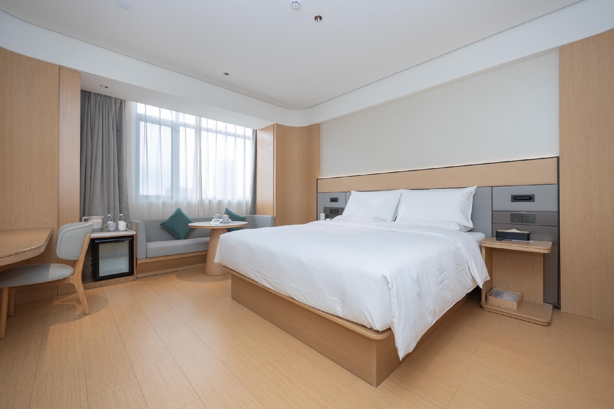 Huazhu - Superior BedRoom