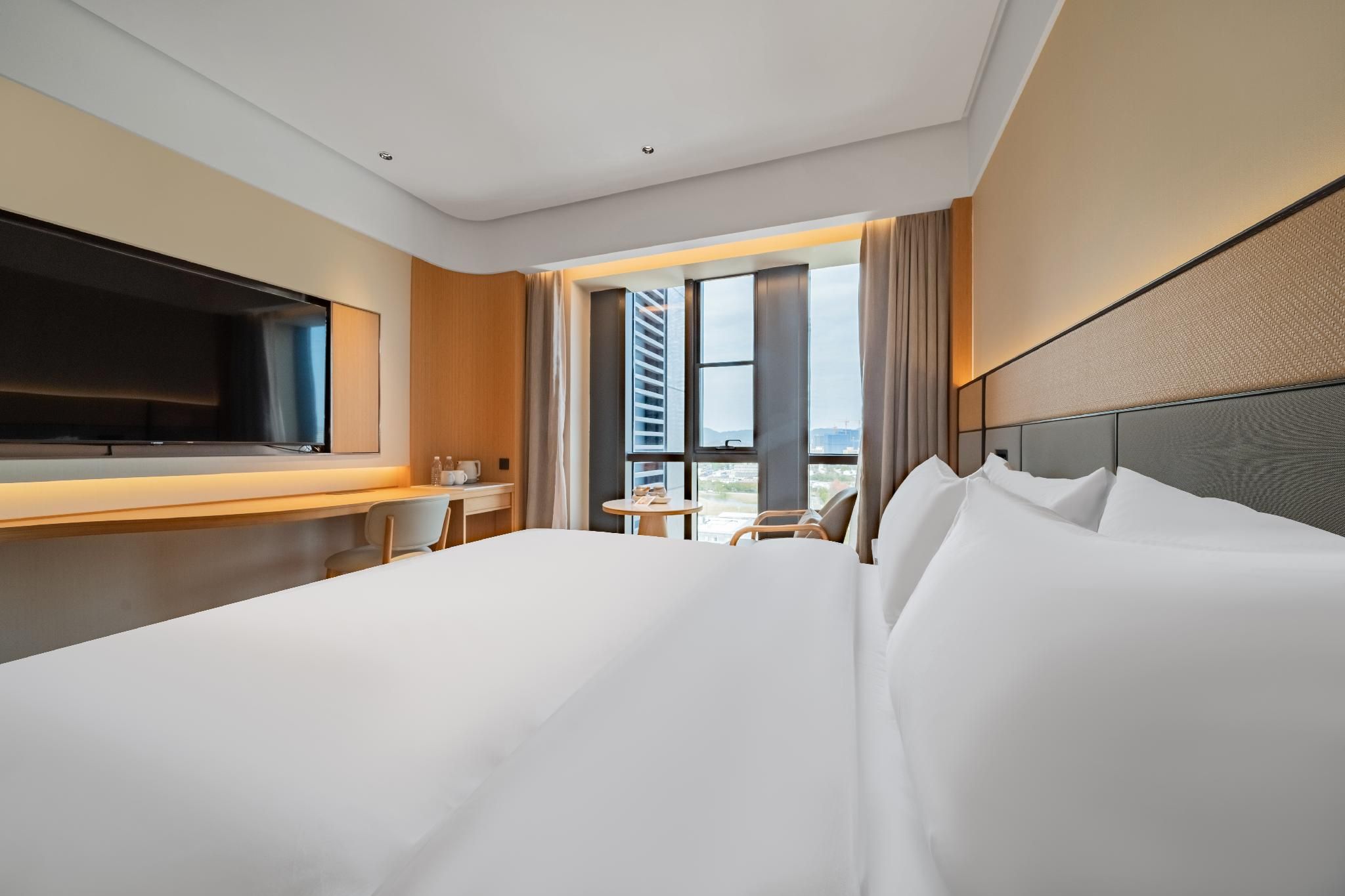 Huazhu - Room With Bed