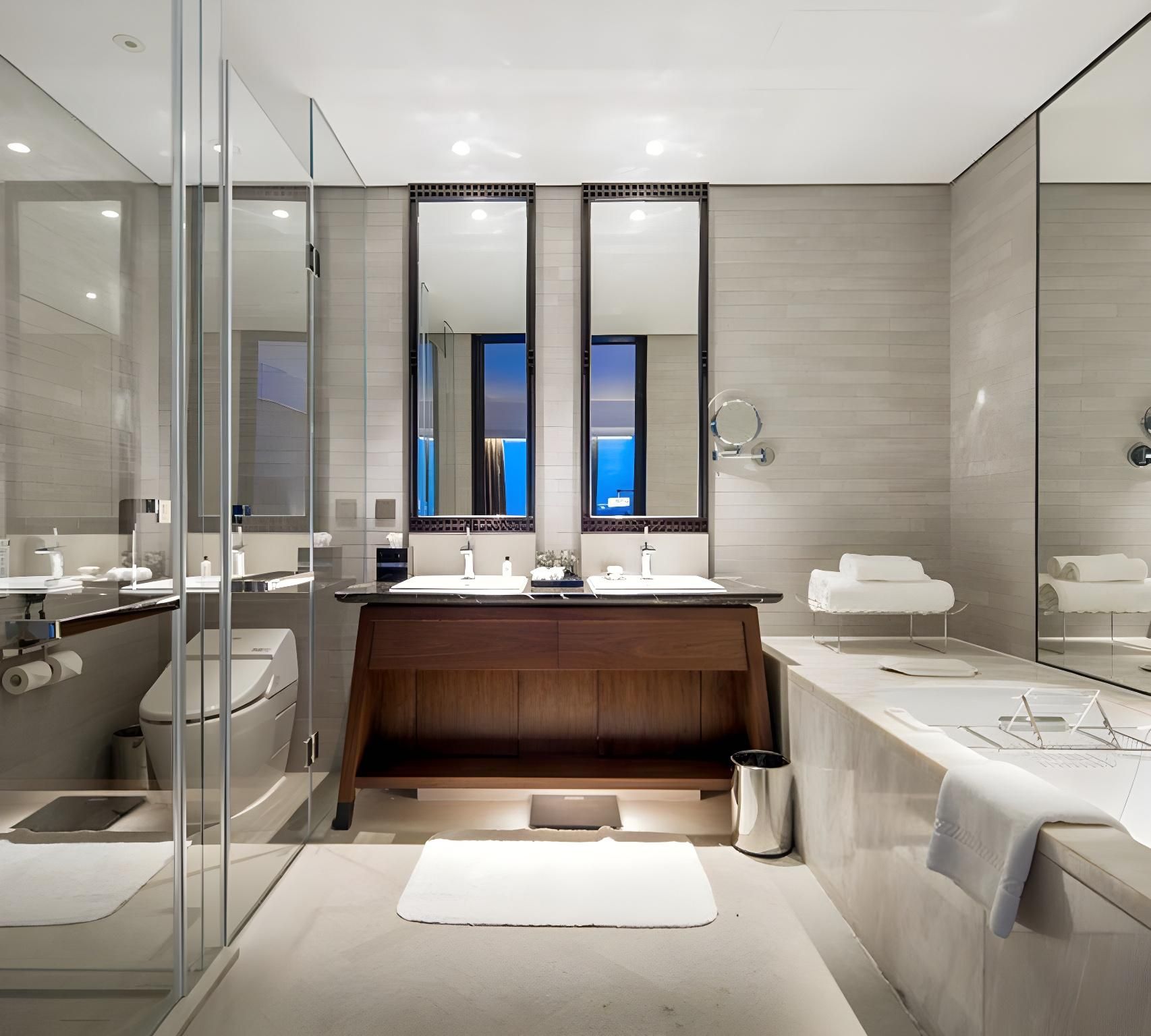Deluxe Sea-view Suite