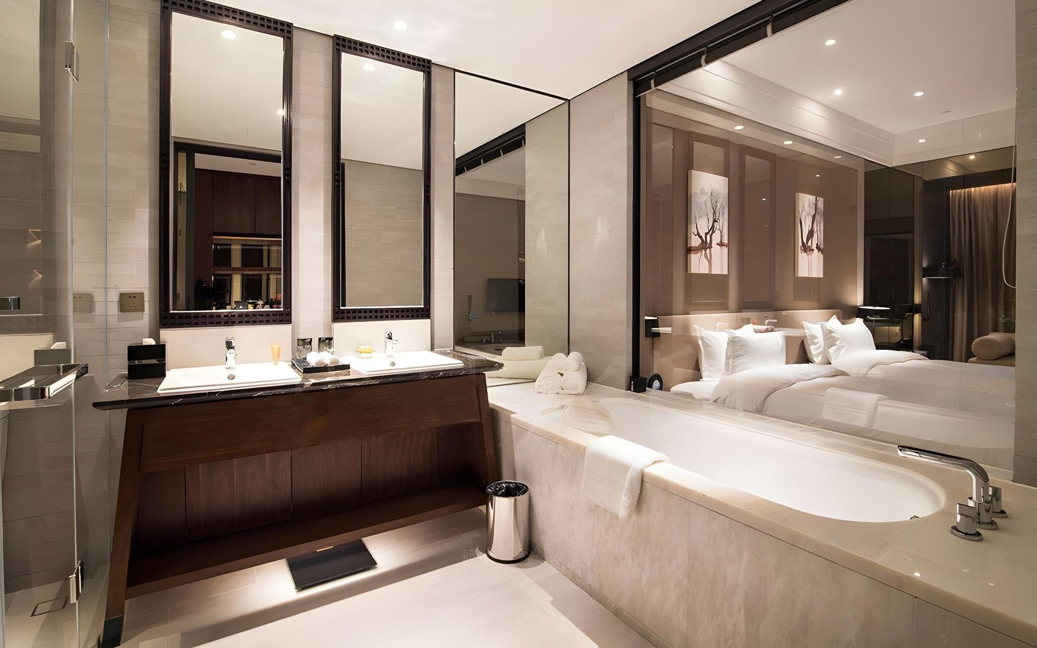 Superior City-view Twin Room
