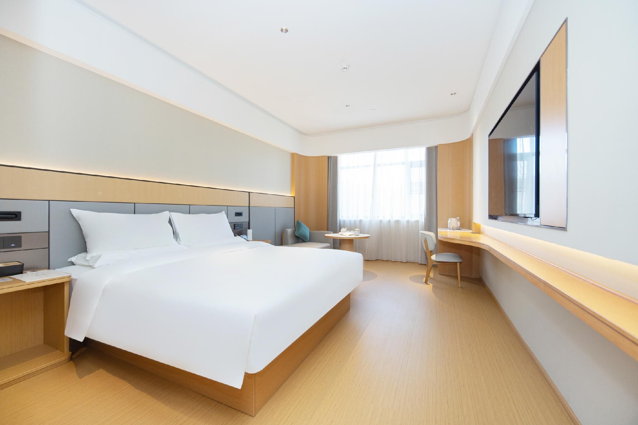Huazhu - Room With Bed