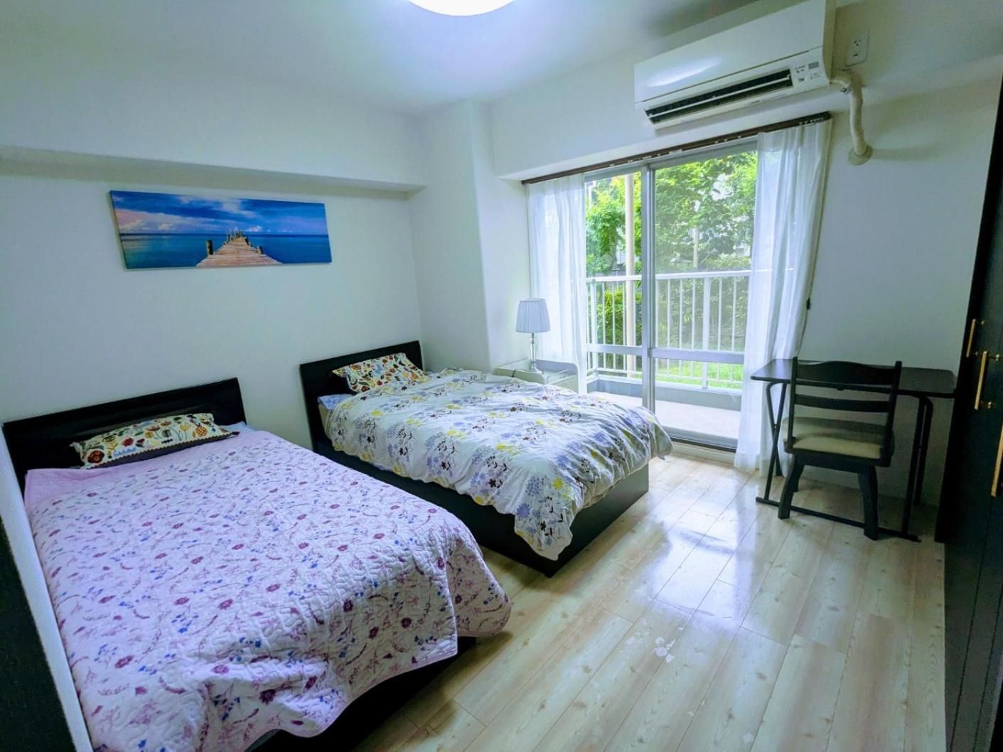 Standard Twin Room with Shared Bathroom