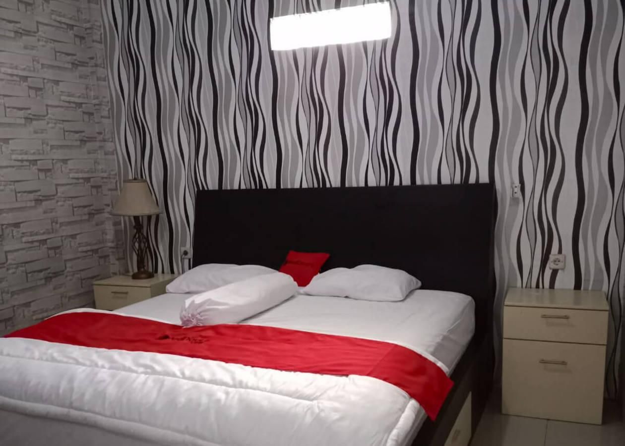 RedDoorz Syariah near RS Mitra Siaga Superior Twin Room