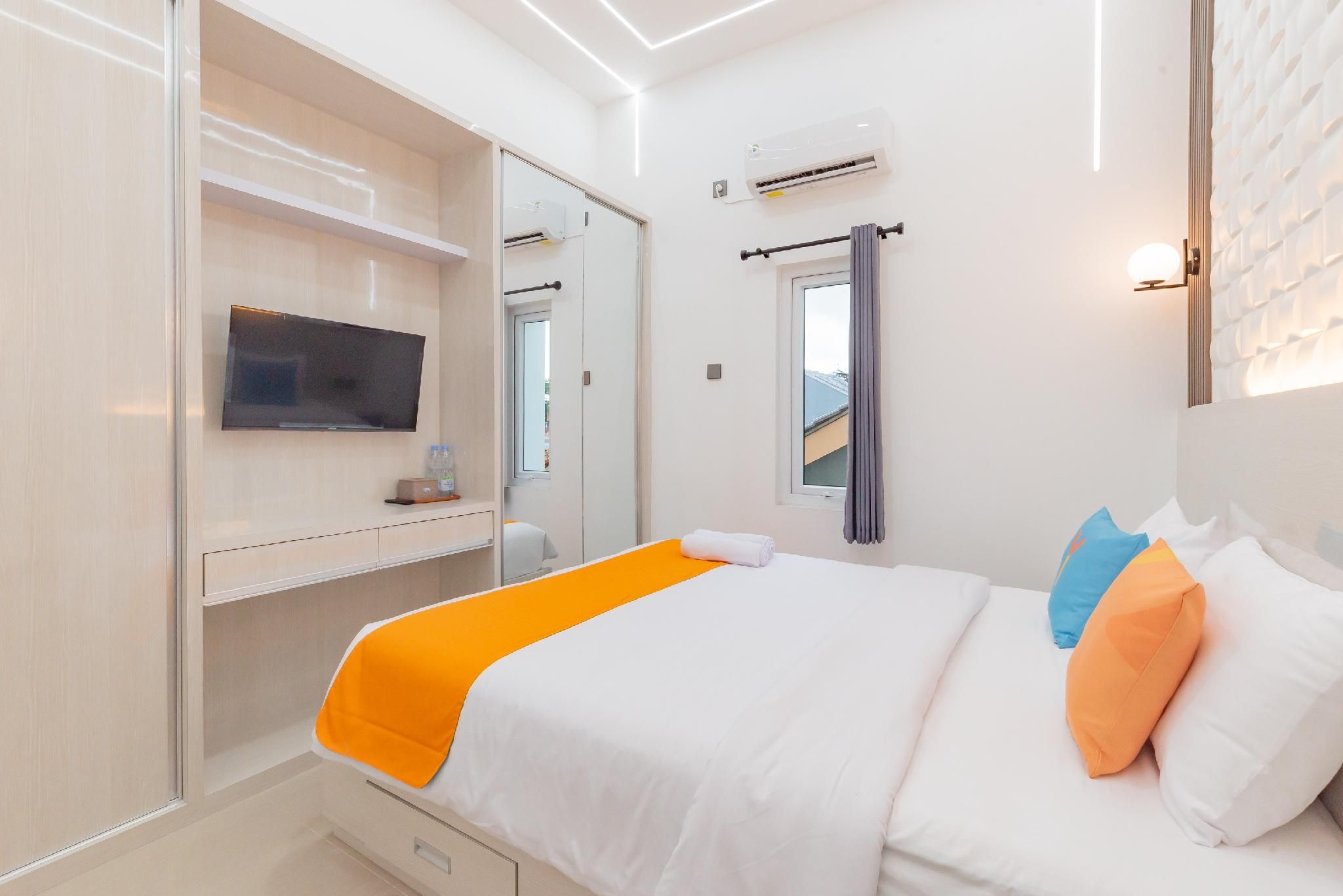 Sans Hotel Sky Home Syariah Tegal Superior Room 2