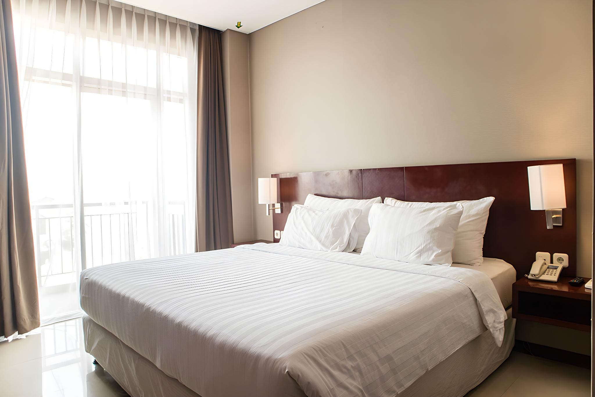 Superior King Smoking