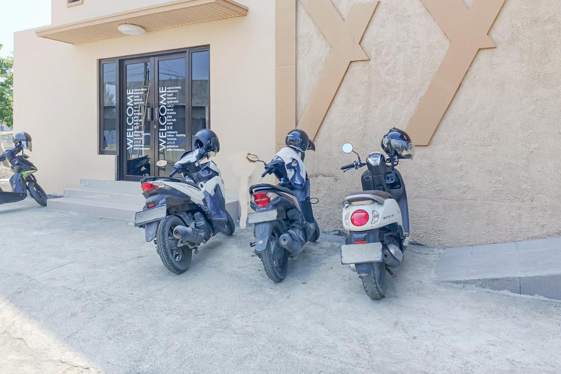 Urbanview Hotel Praoe Lajar Tegal