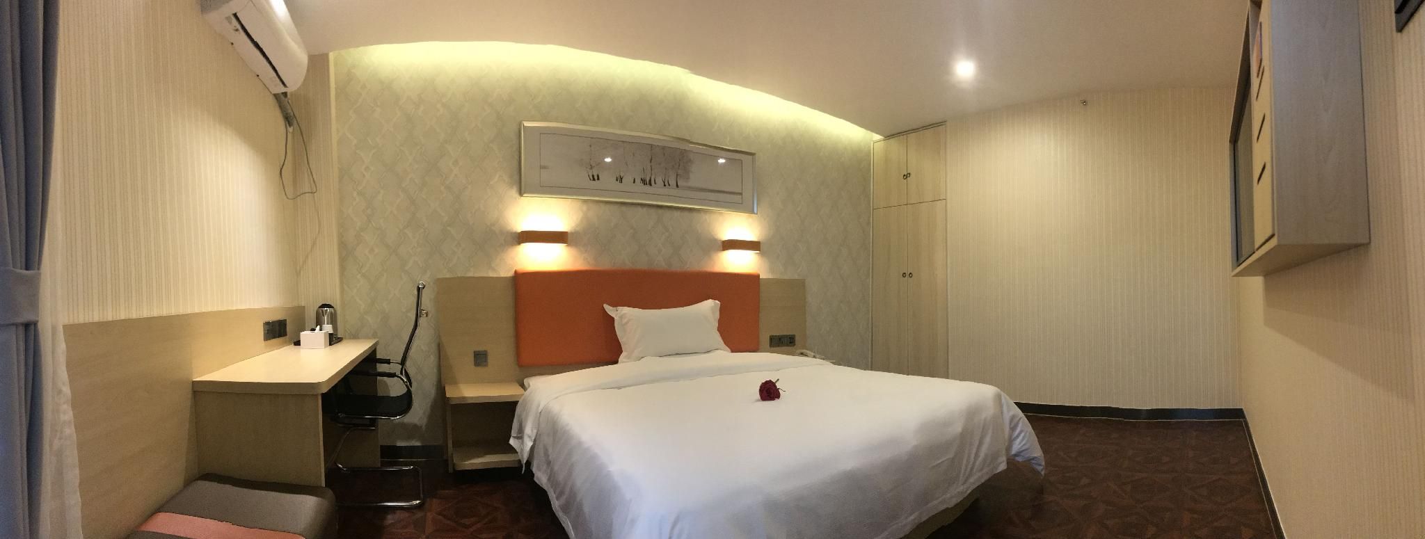 Deluxe Business Suite