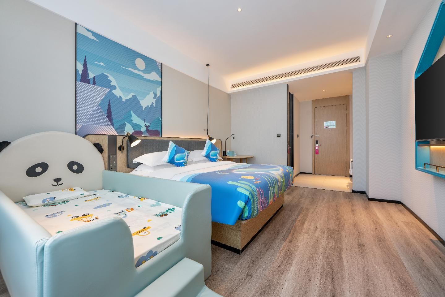 Dossen - Family Room