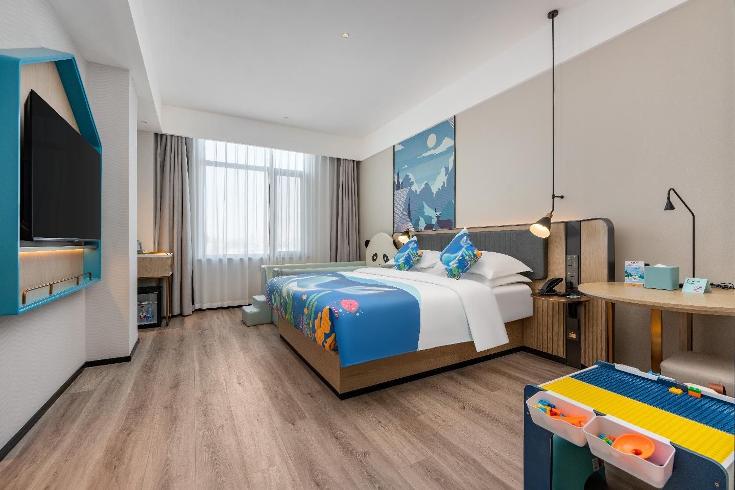Dossen - Family Room