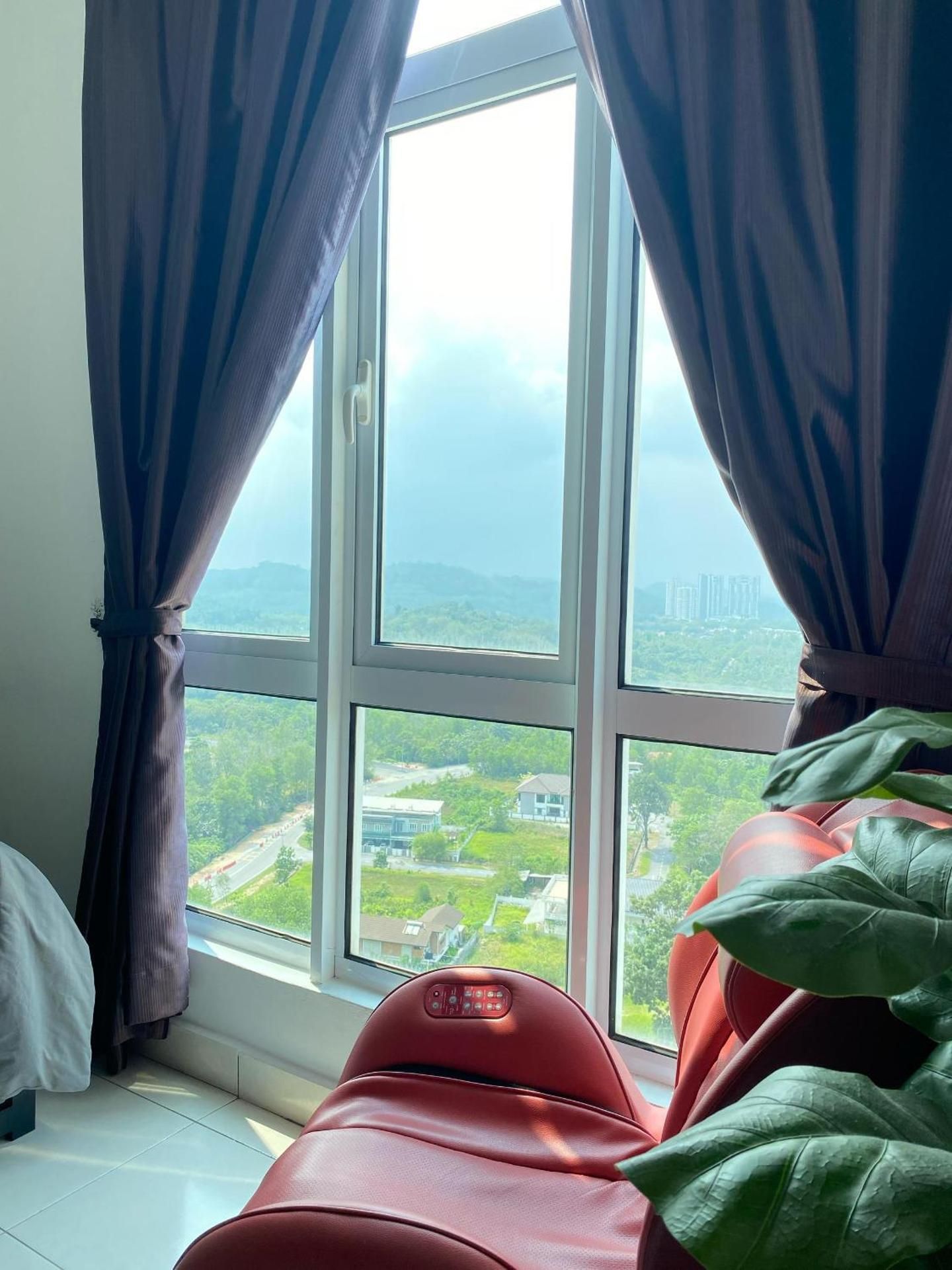 Studio with Mountain View