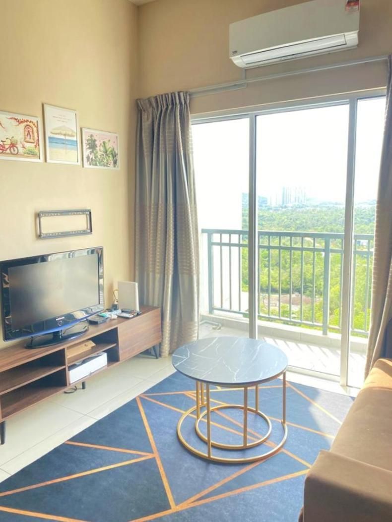 Two-Bedroom Apartment with Mountain View