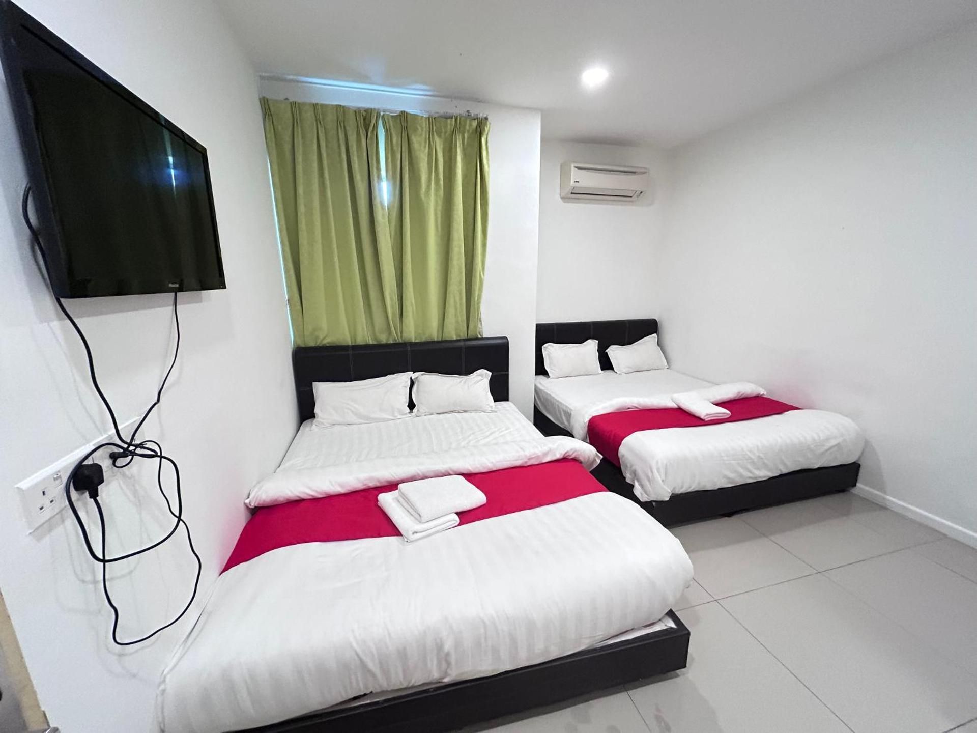 BEAR HOTEL NILAI Deluxe Family Room