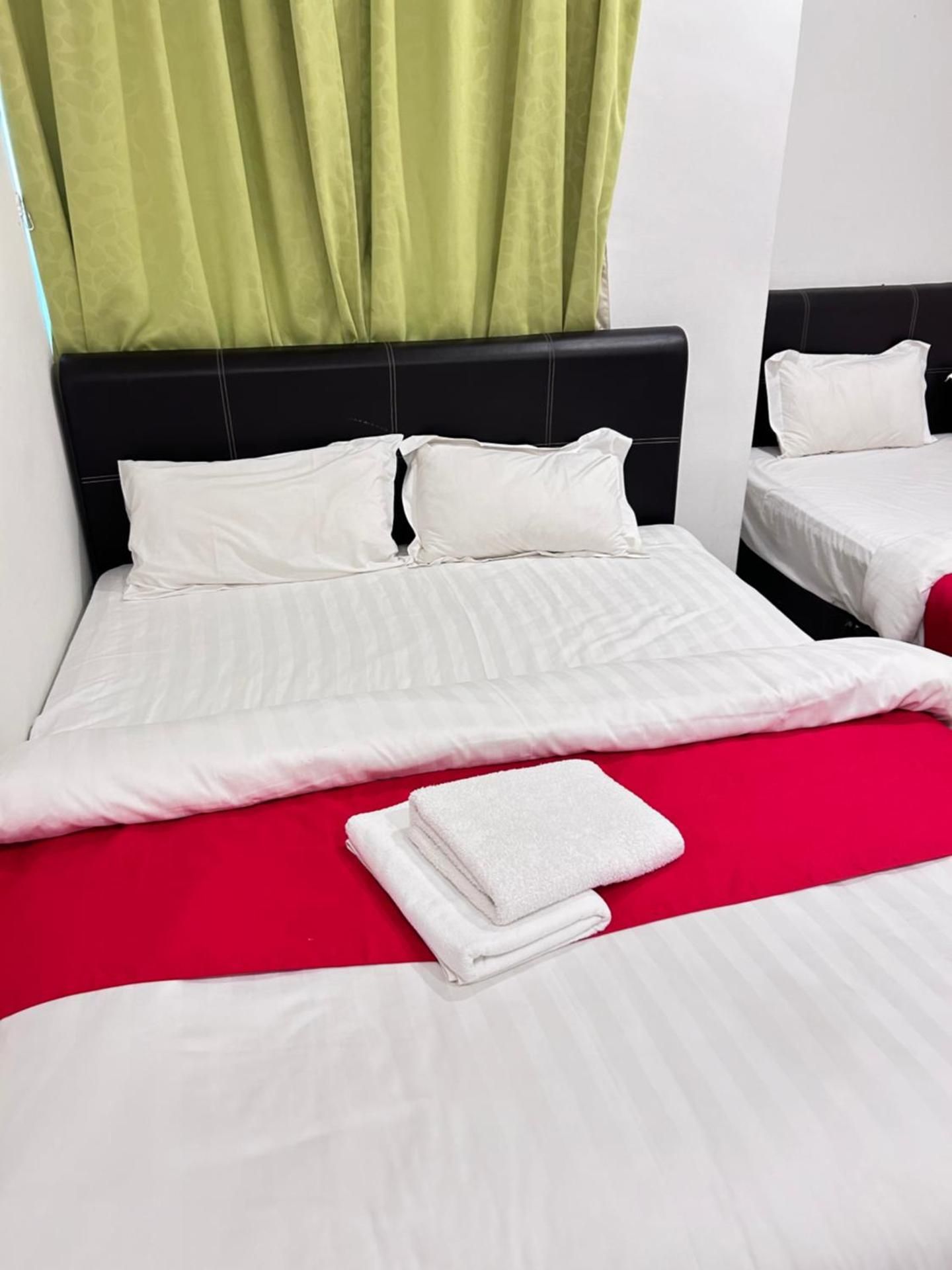 BEAR HOTEL NILAI Deluxe Family Room 2