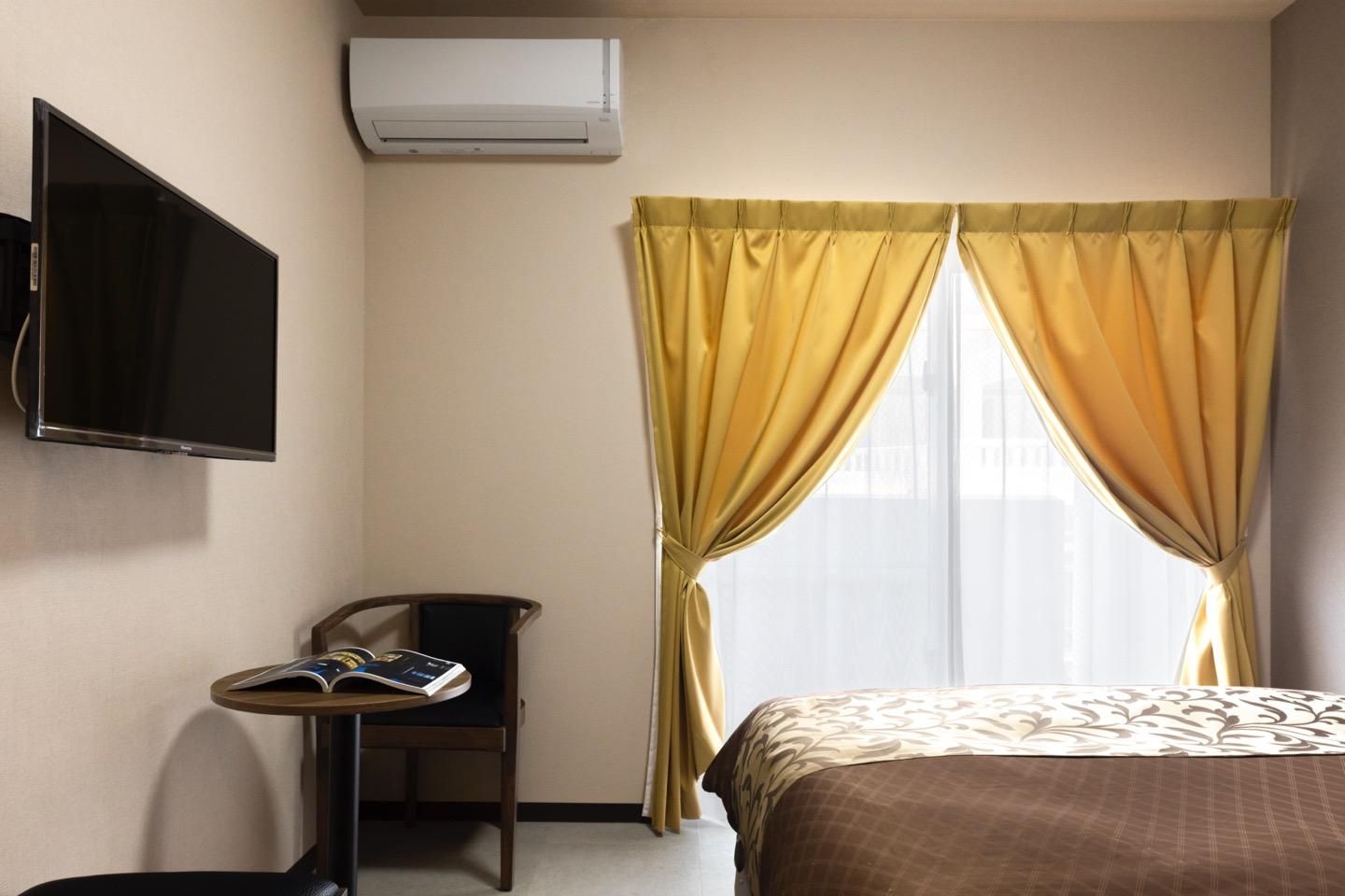 Semi Double Room - Non-Smoking