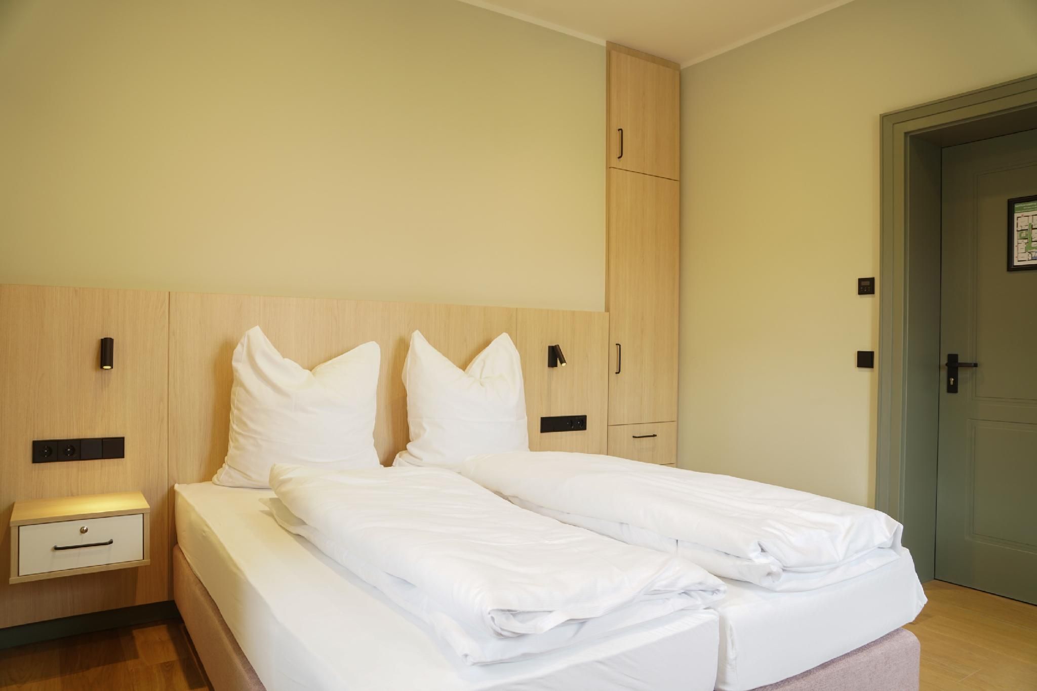 Standard-Doppelzimmer-Gartenblick-Ensuite