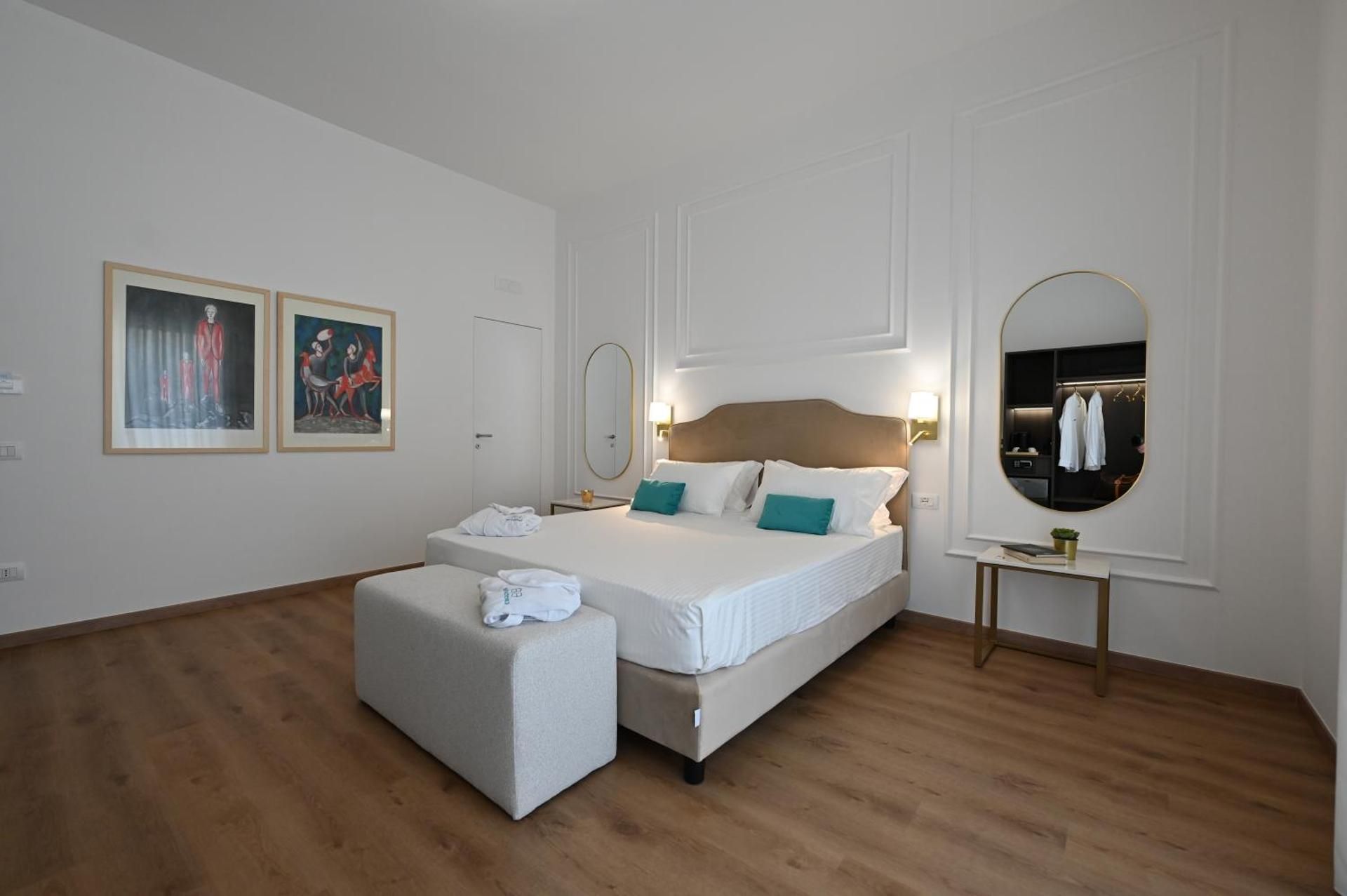Deluxe Queen Room