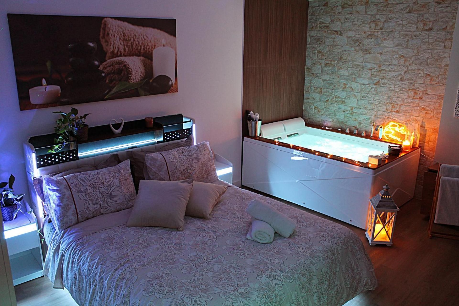 Queen Room with Spa Bath