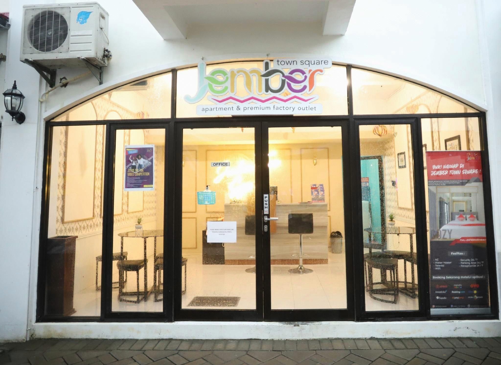 Jember Town Square Apartment by Calli Rooms