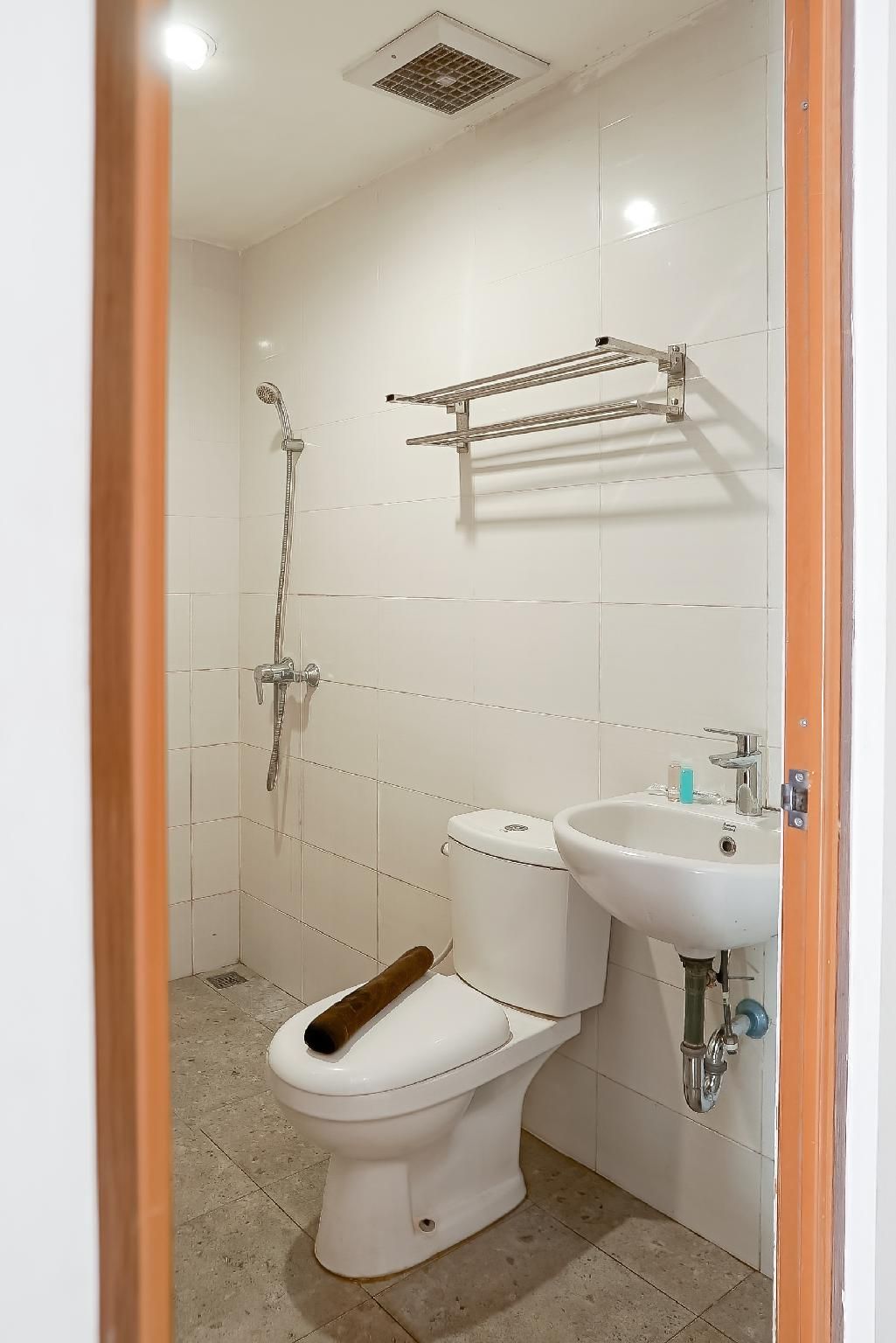 Jember Town Square Apartment by Calli Rooms Studio Executive 2