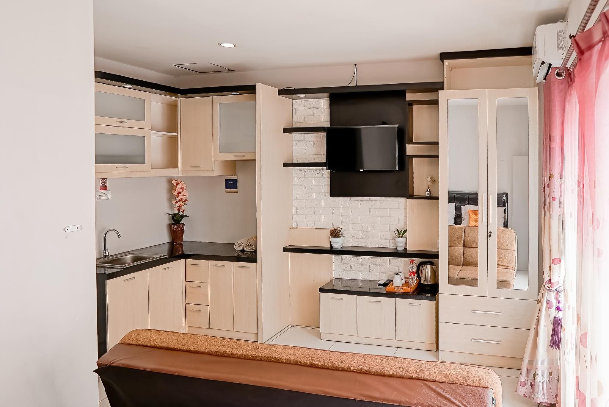 Jember Town Square Apartment by Calli Rooms Studio Executive 3