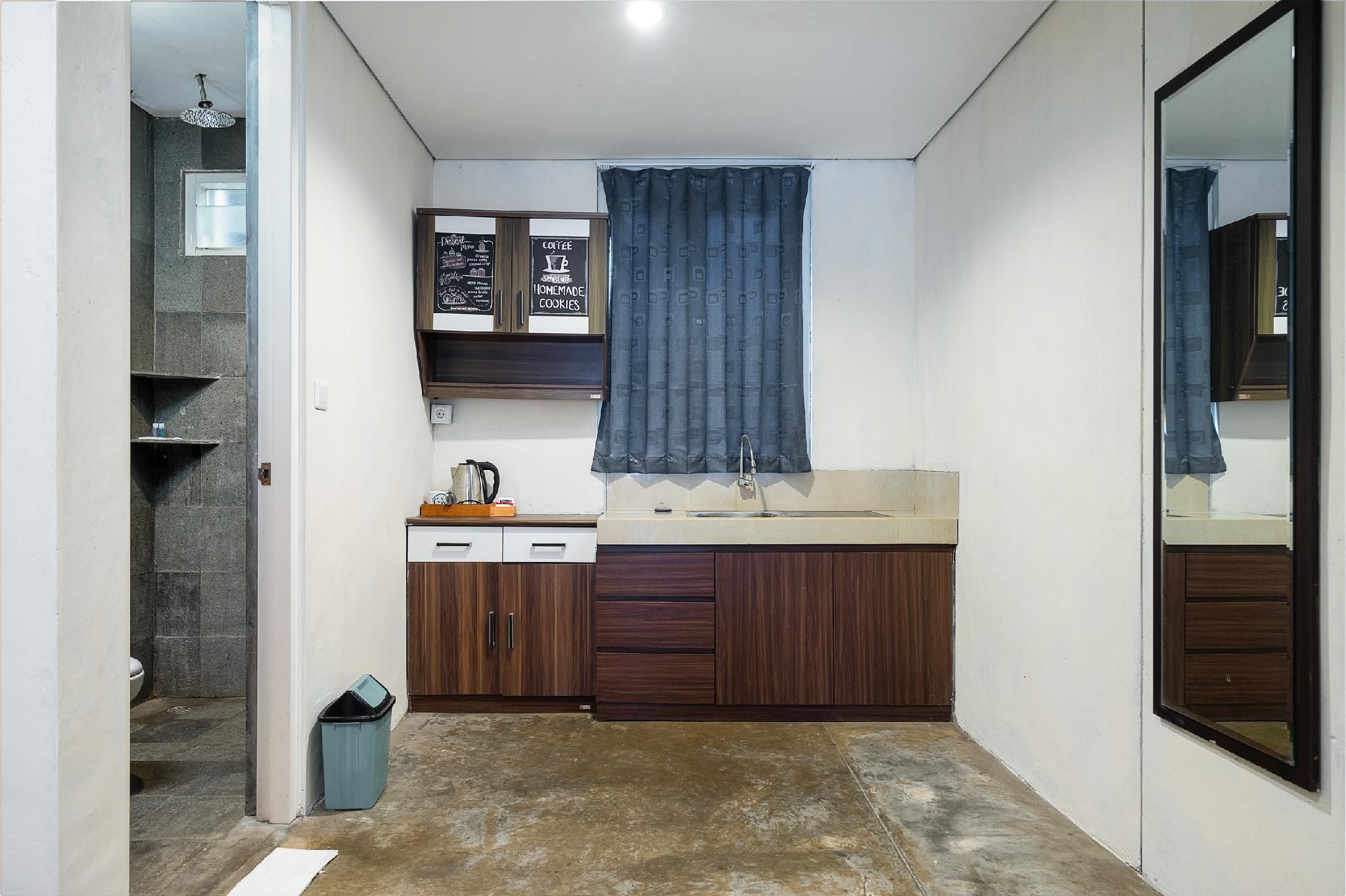 Superior - 1 Queen Bed