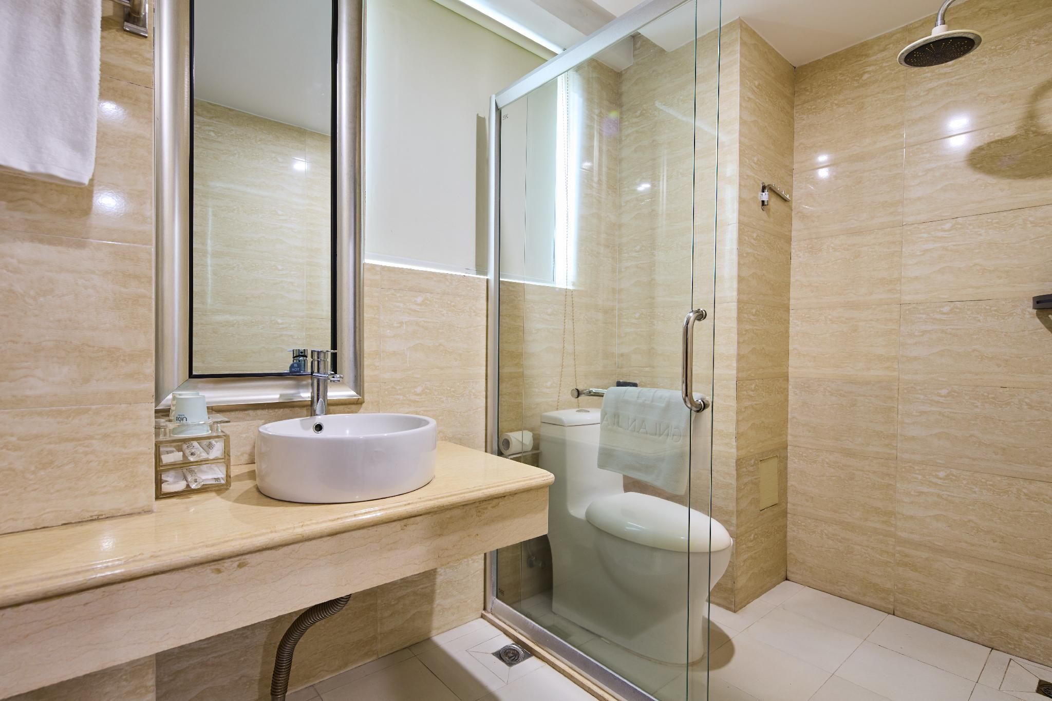 Select Suite