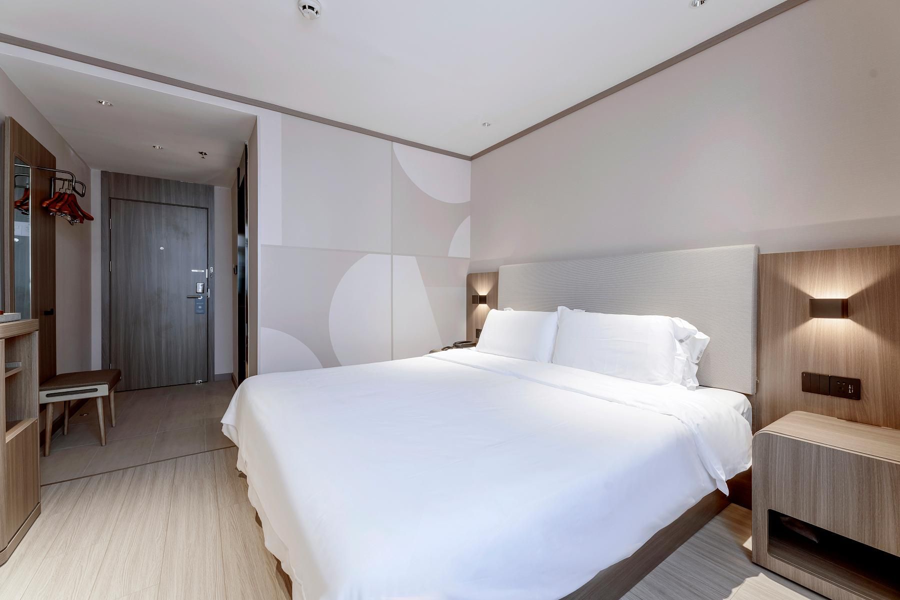 Huazhu - Superior BedRoom