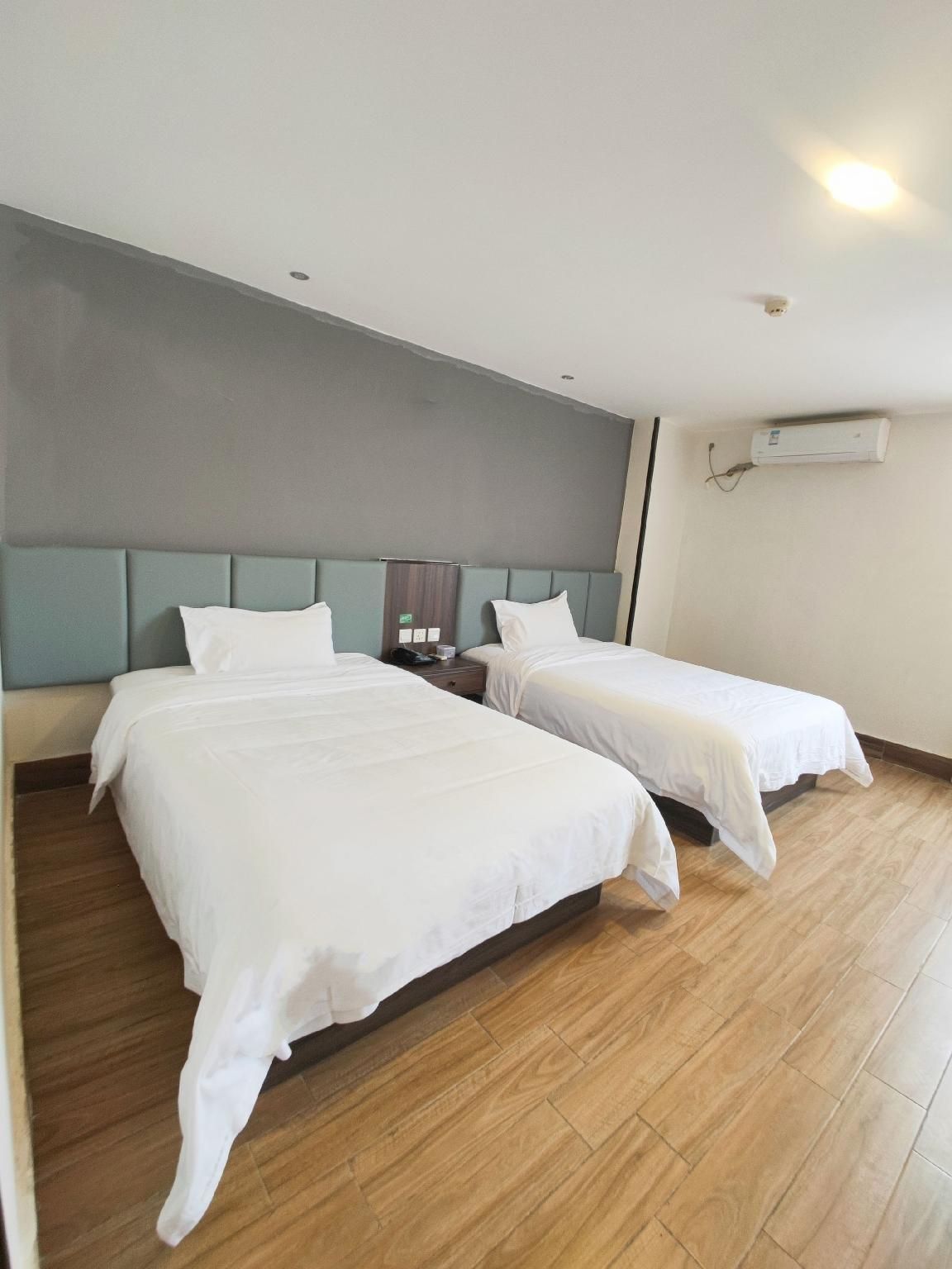 WH -Featured Theme Room