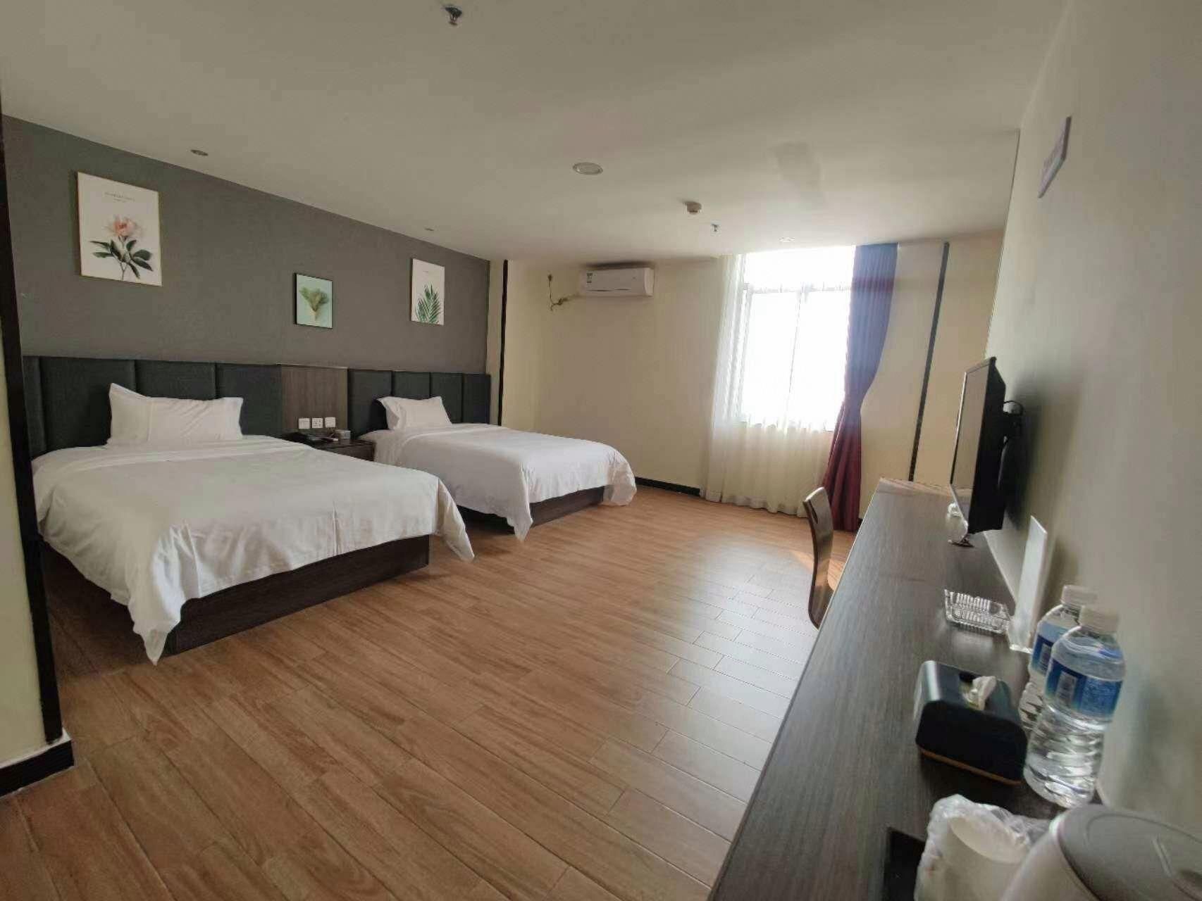 WH -Featured Theme Room