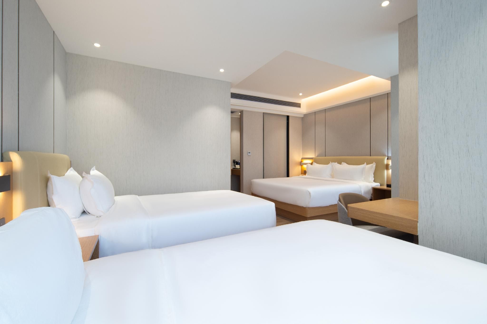 Rezen - HUANYUE Light Luxury Suite