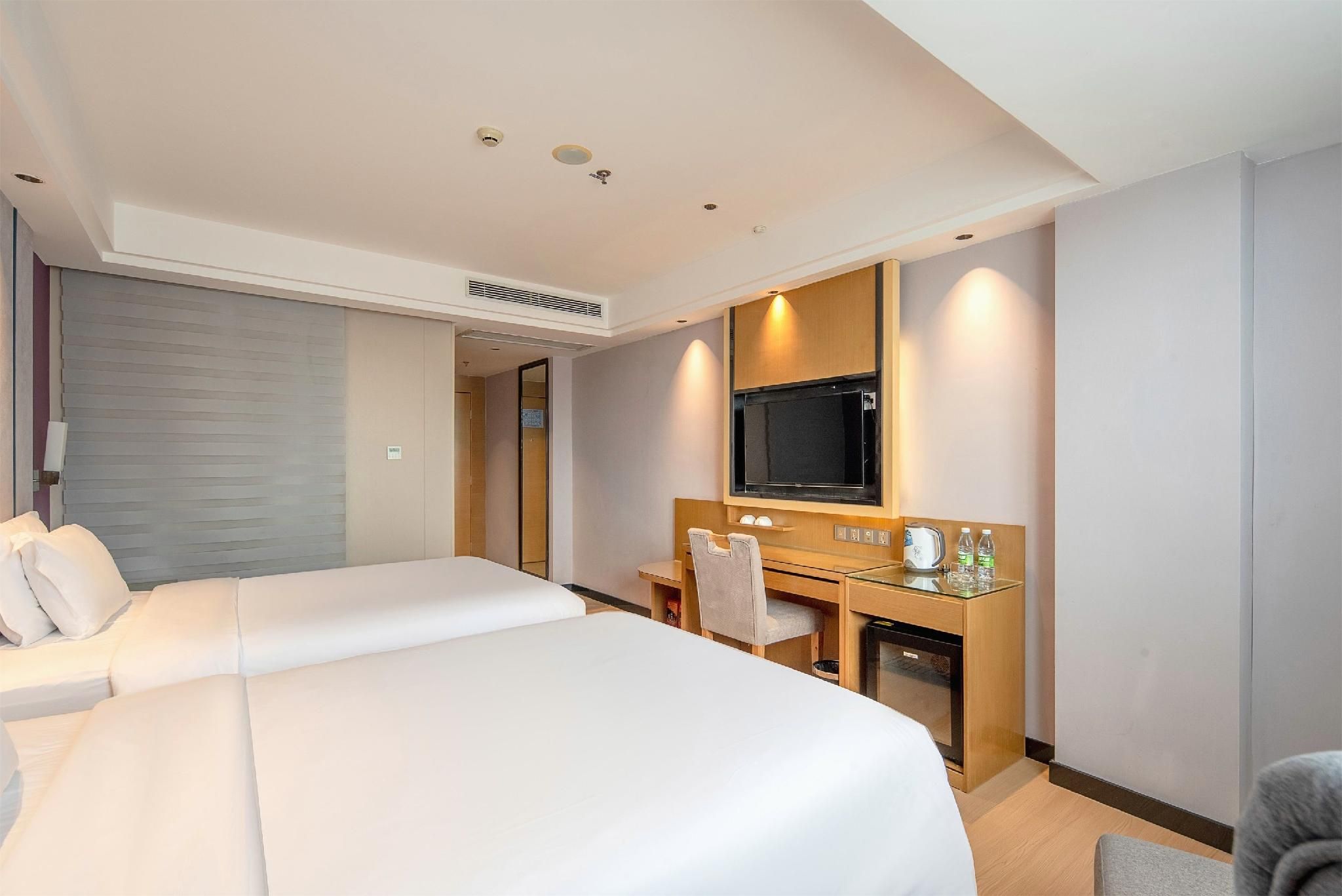 Twin Deluxe Room
