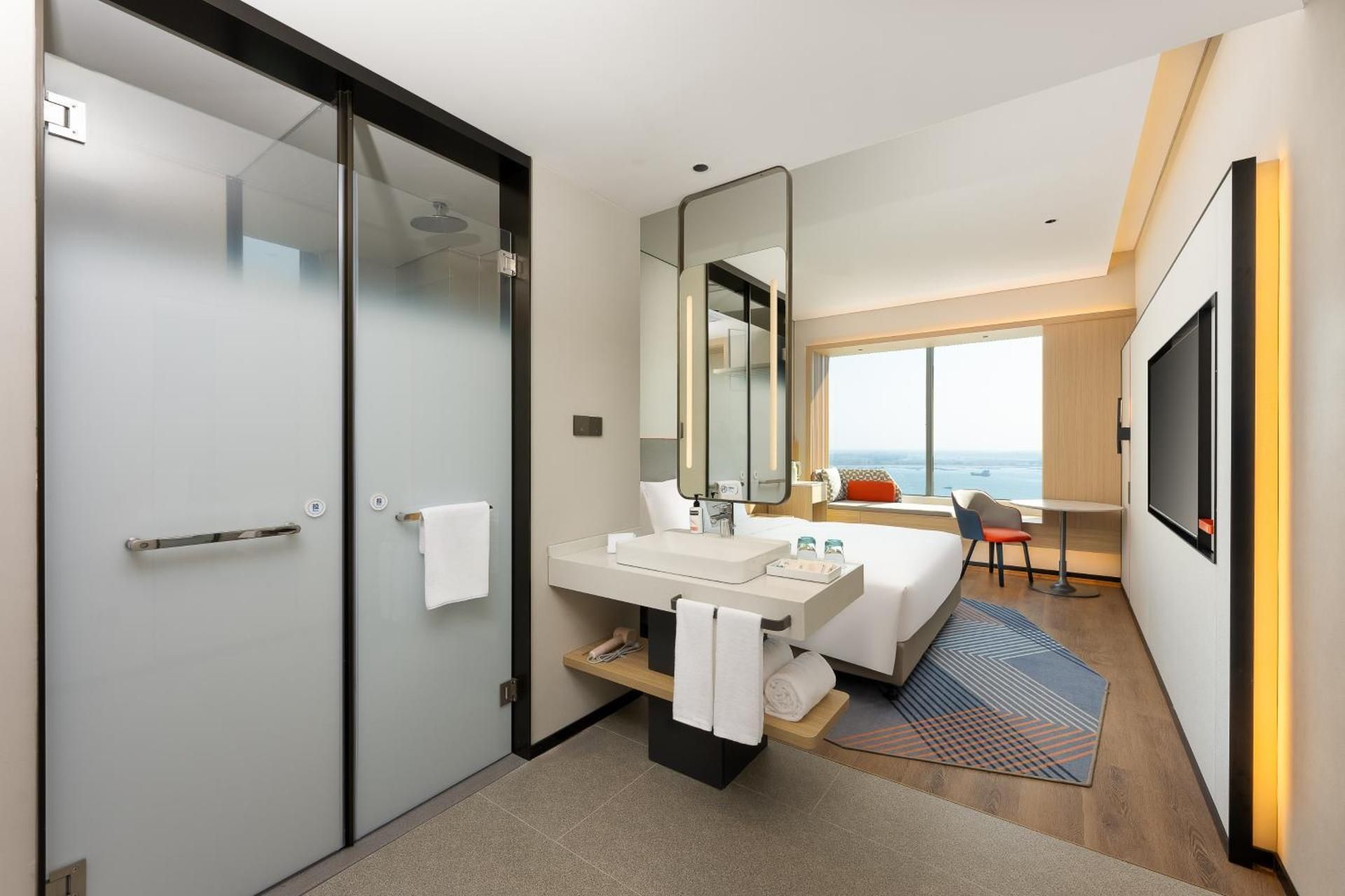 Premium King Room with Sea View - High Floor