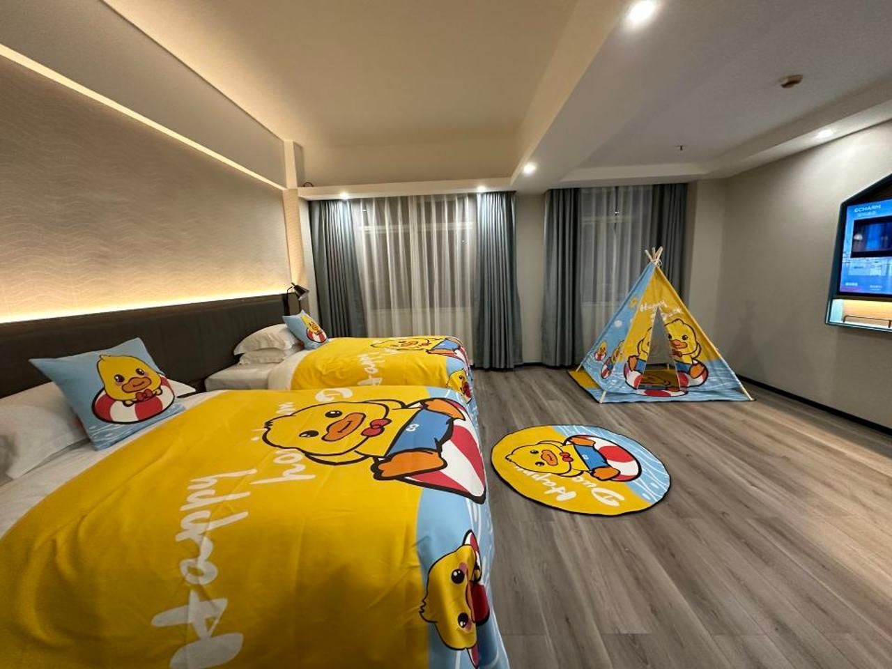 Dossen - Deluxe Family Room