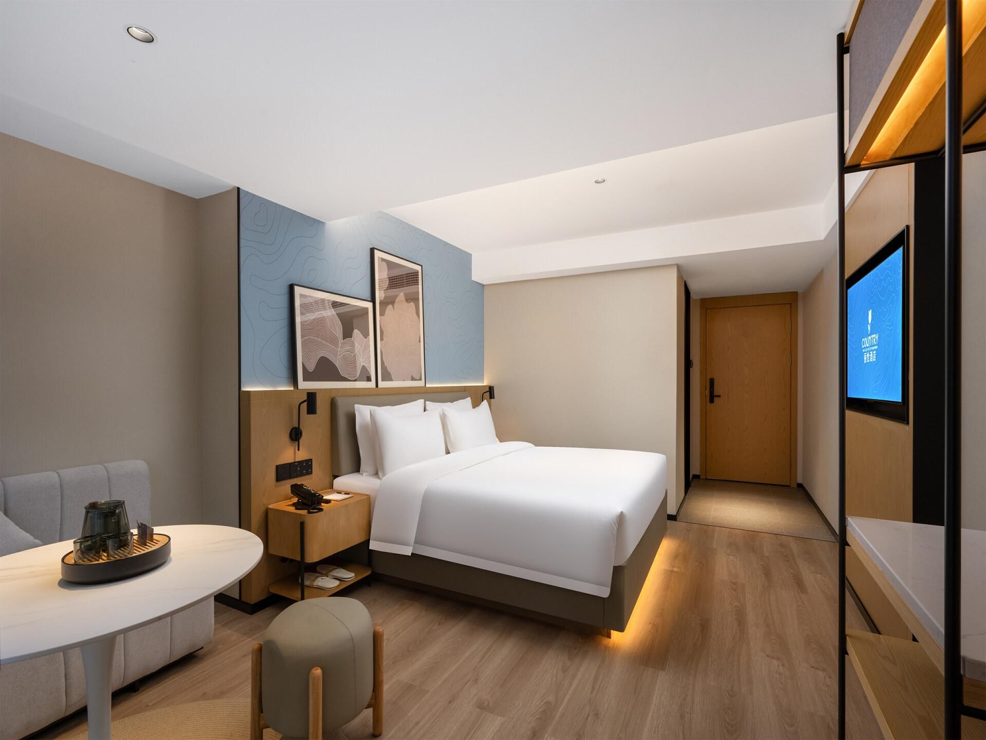 Business Queen Bed Room