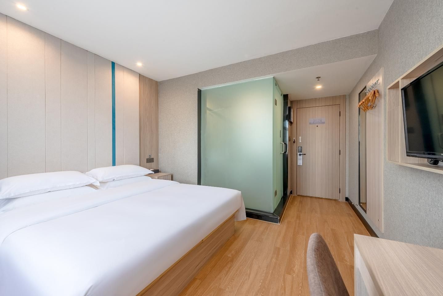 Dossen - Bed Room With City View