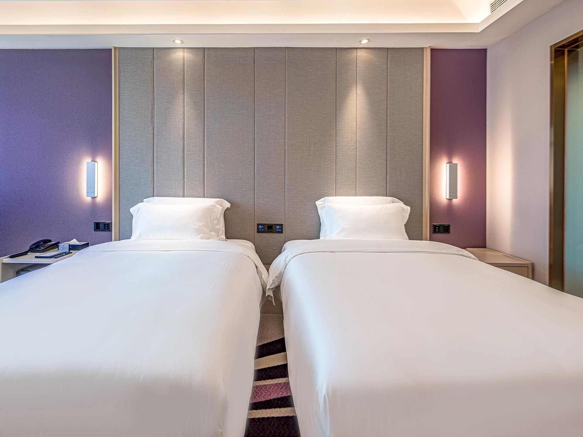 WH - Deluxe Room Twin