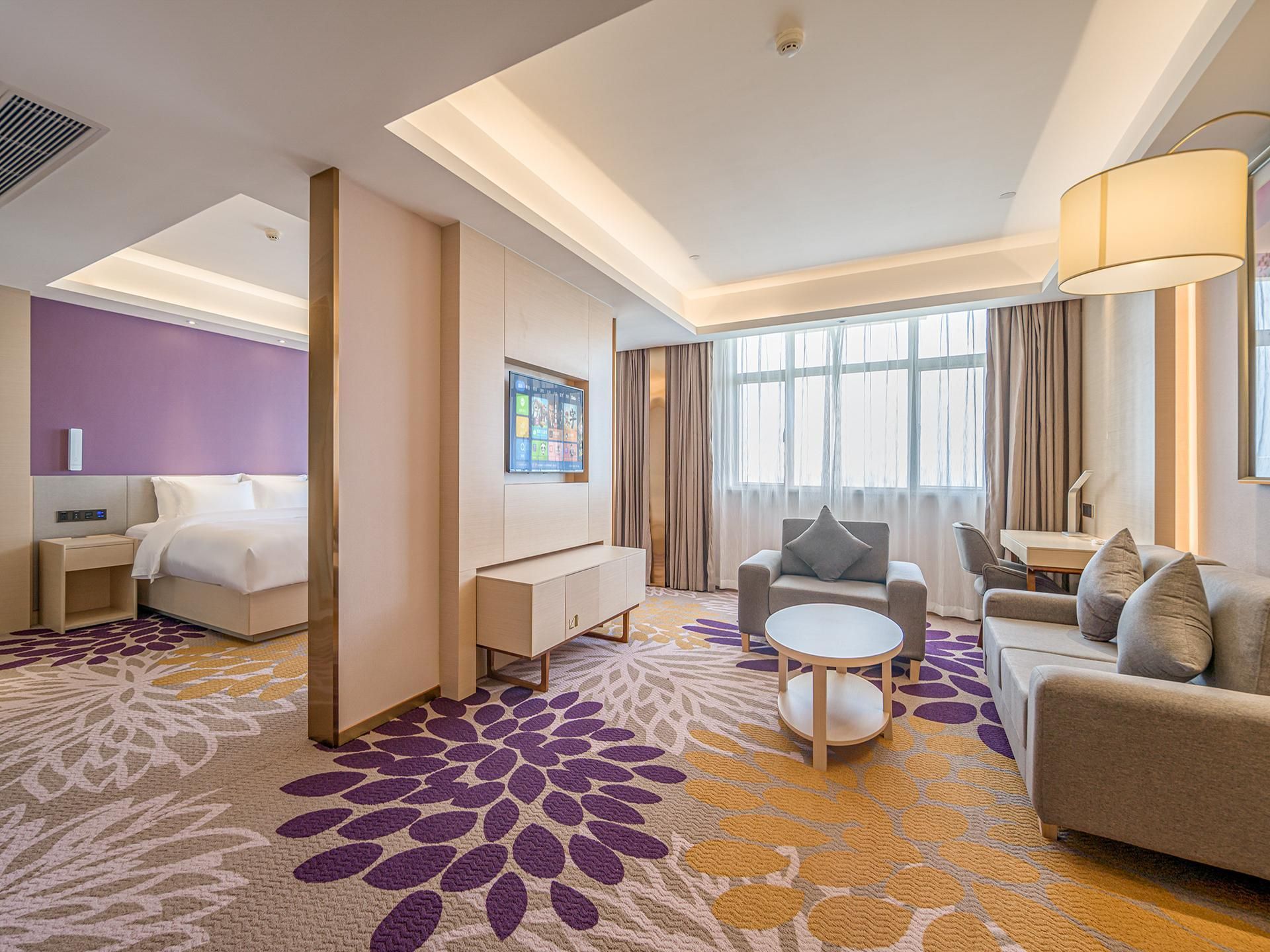 Lavande Hotel Zhanjiang Donghai Island WH - Business Suite Bed Room 2