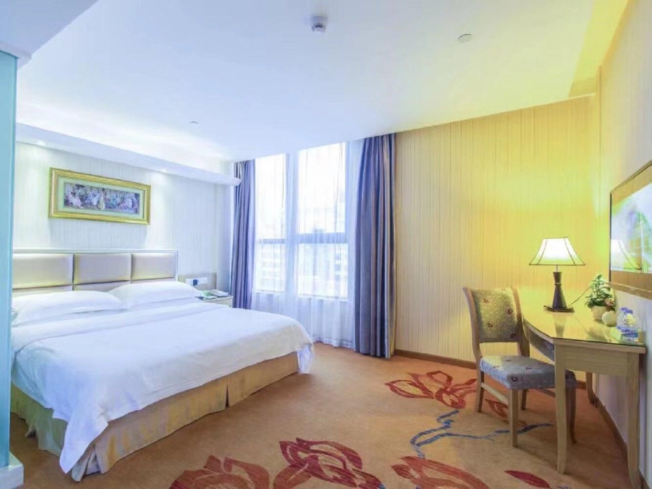 Standard - Queen Room