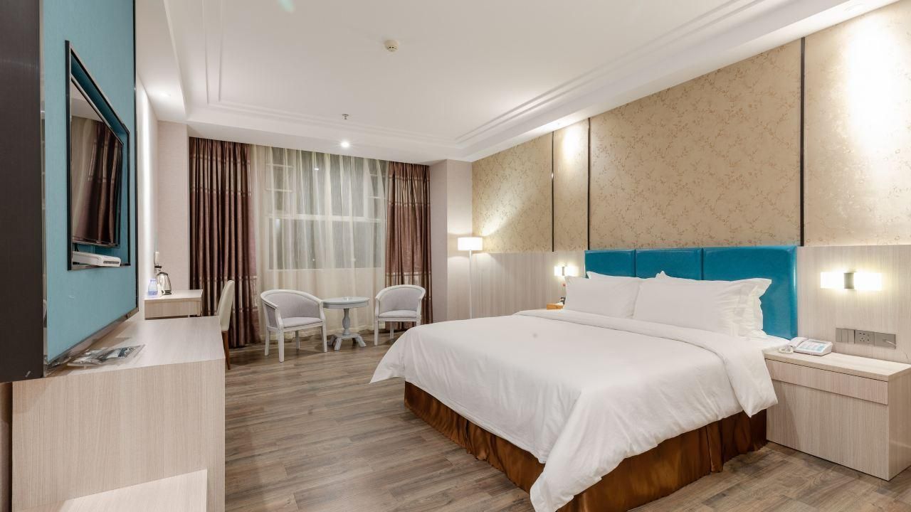 Deluxe King Ocean View