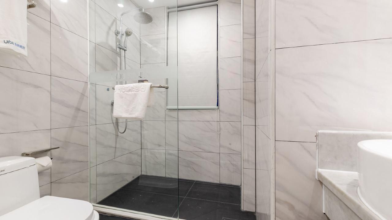 Deluxe King Ocean View