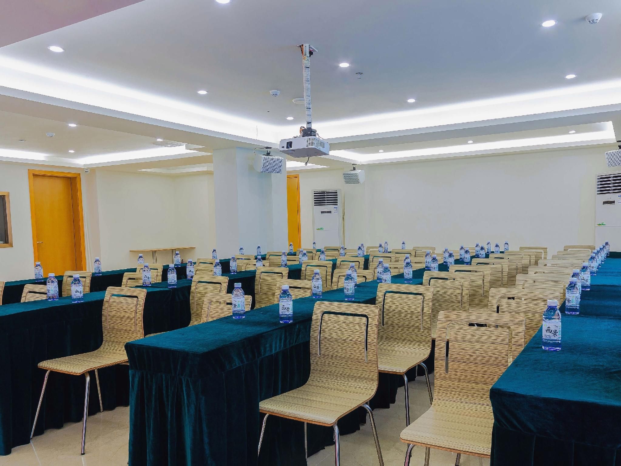 meeting room / ballrooms