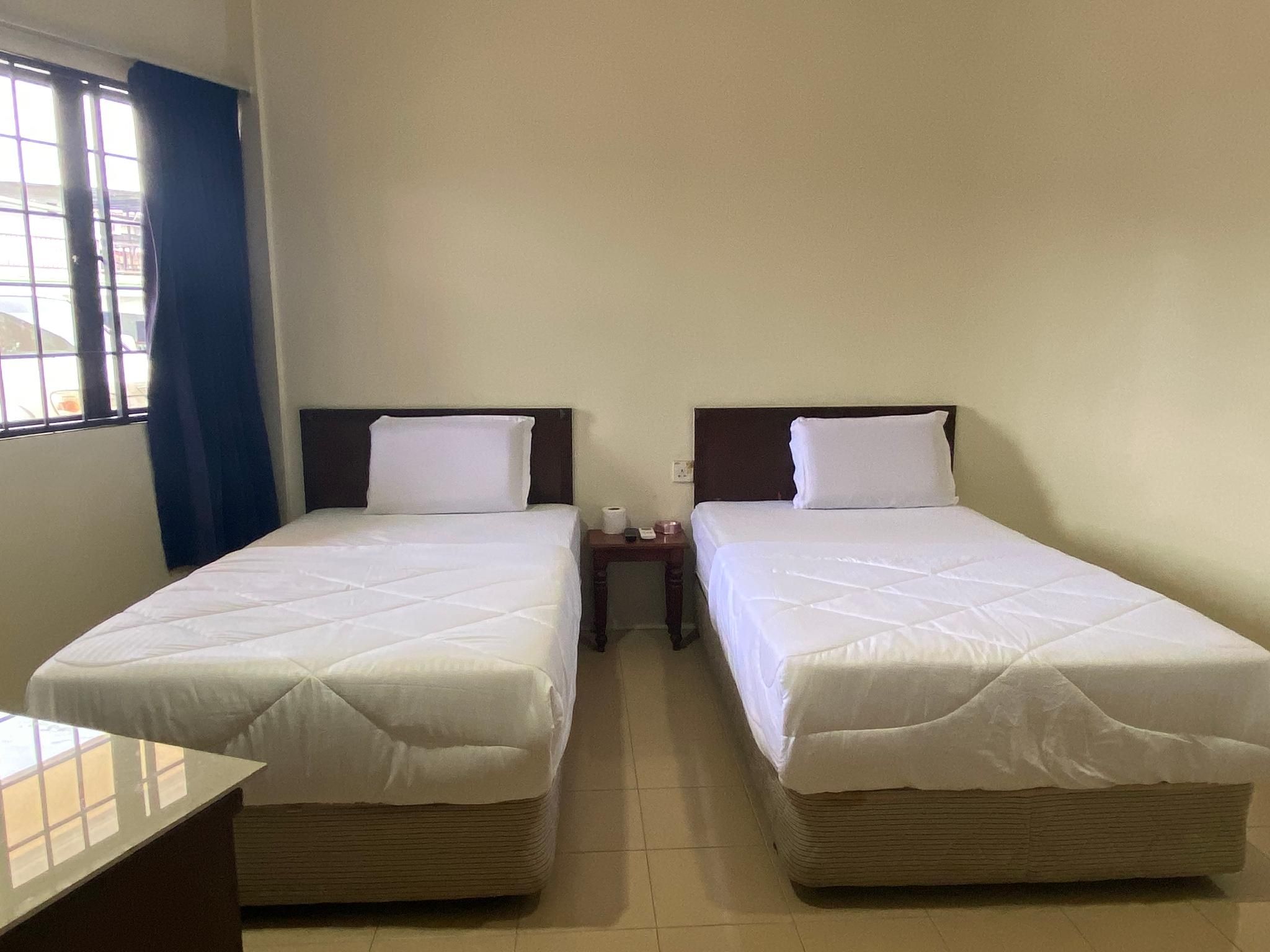 Hotel O Gold Hill Hotel Deluxe Twin Room