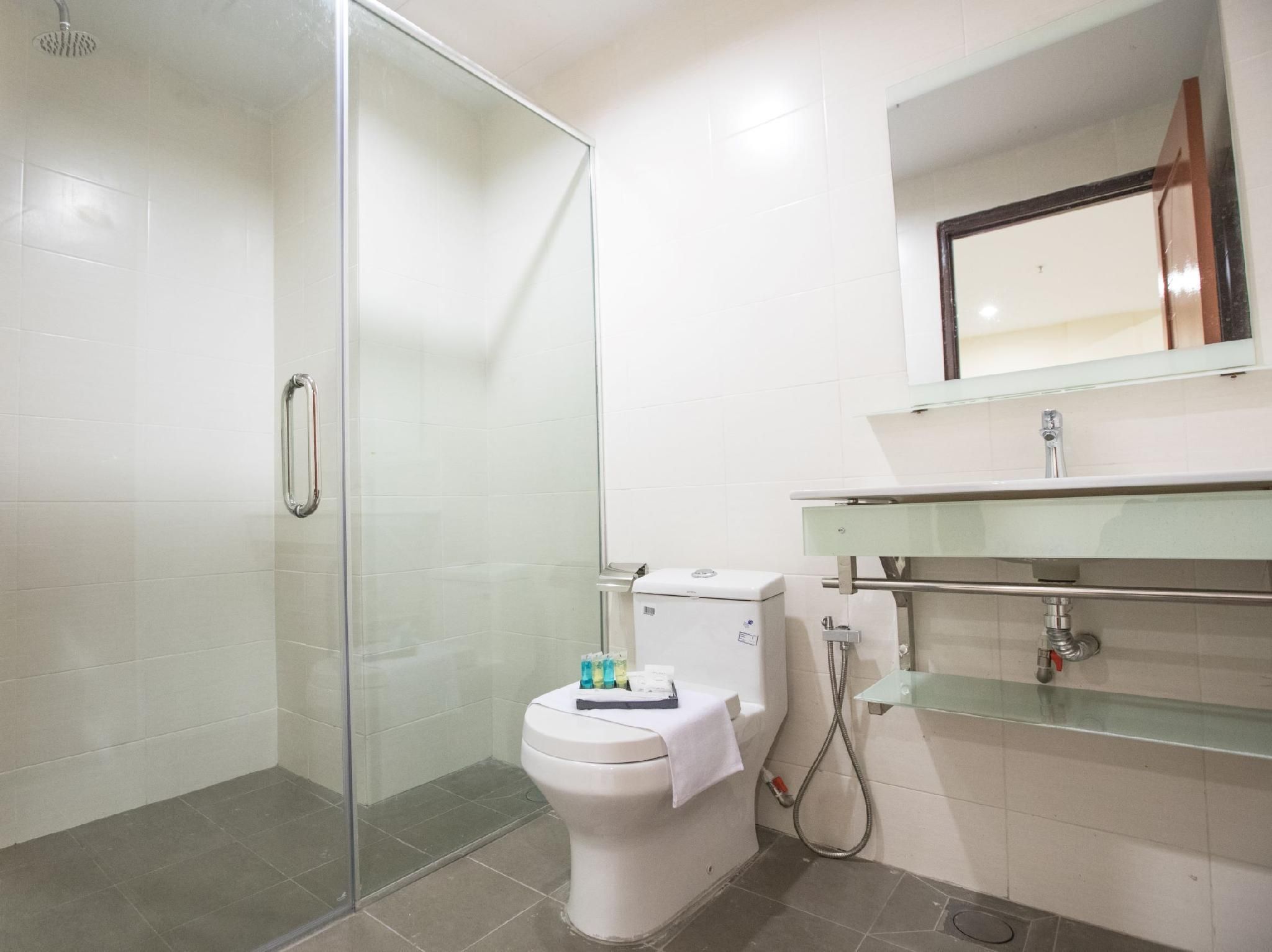 Executive 1 King Bed Room