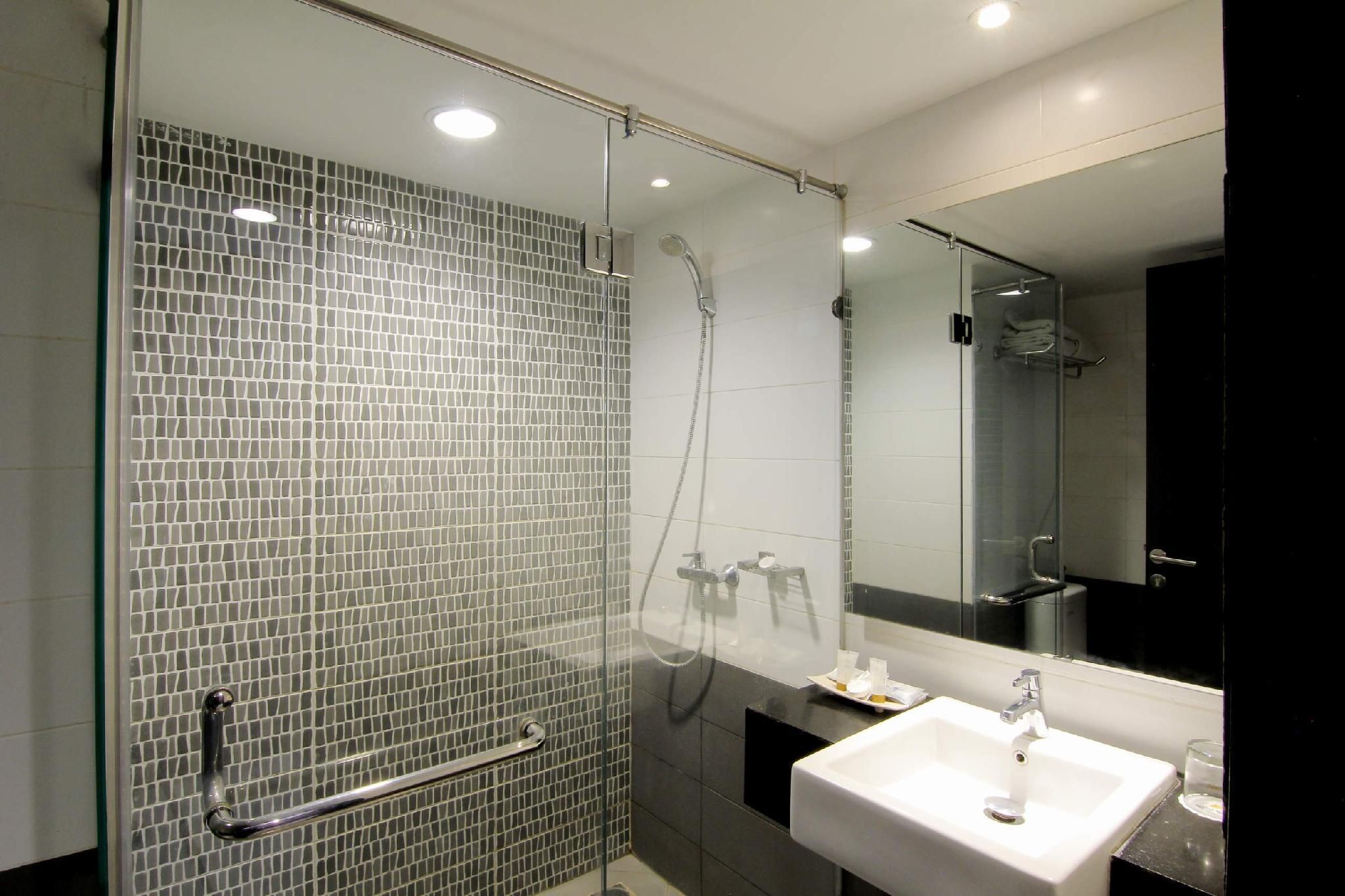 The Sun Hotel Madiun Superior Twin 3