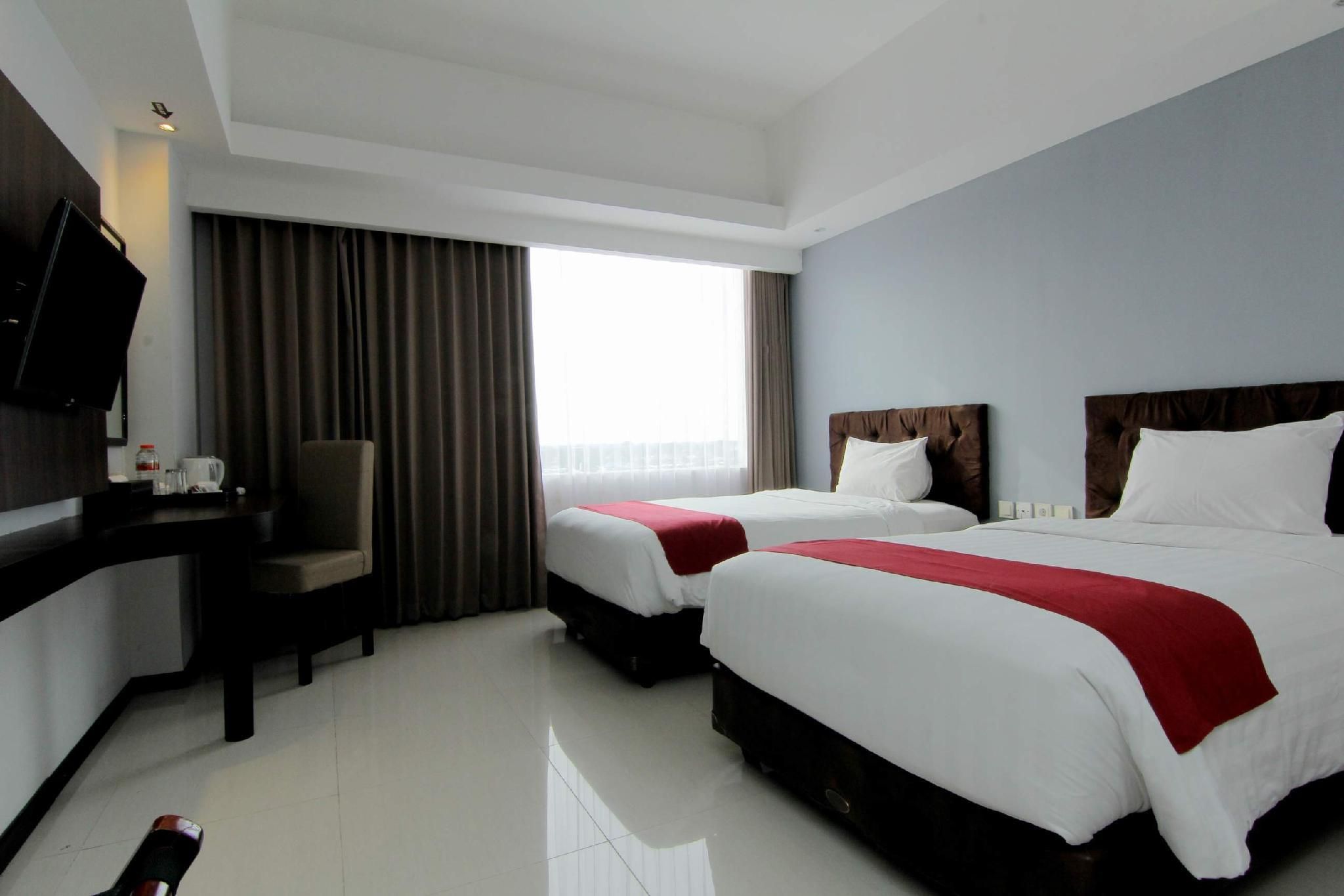 The Sun Hotel Madiun Superior Twin