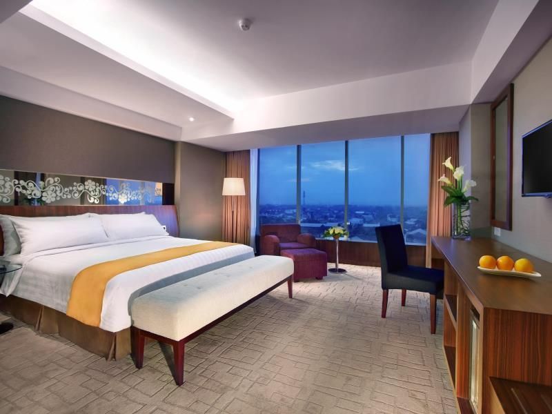 Aston Madiun Hotel and Conference Center Deluxe Room