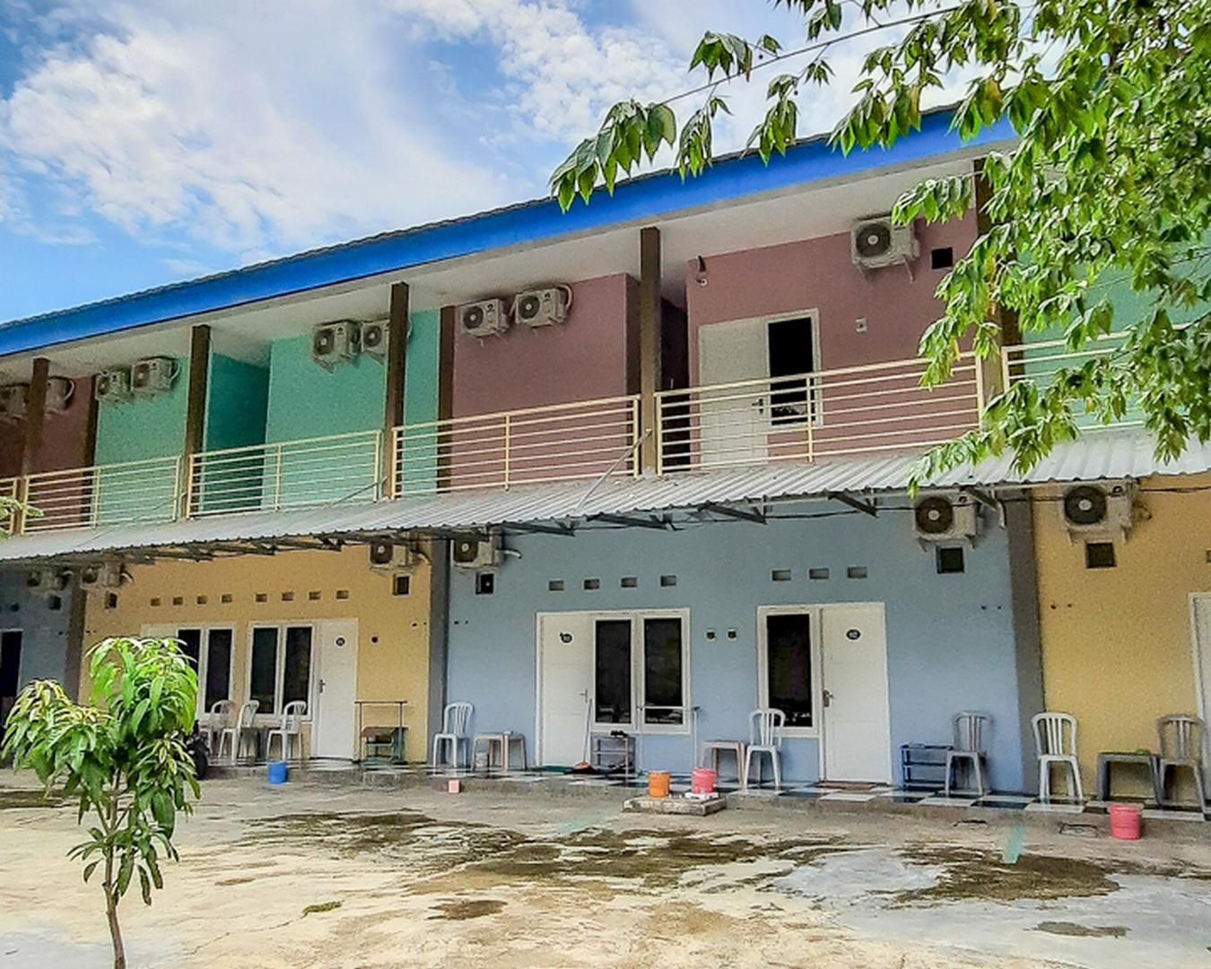 Sky In Homestay Syariah near RSUD Sogaten Mitra RedDoorz