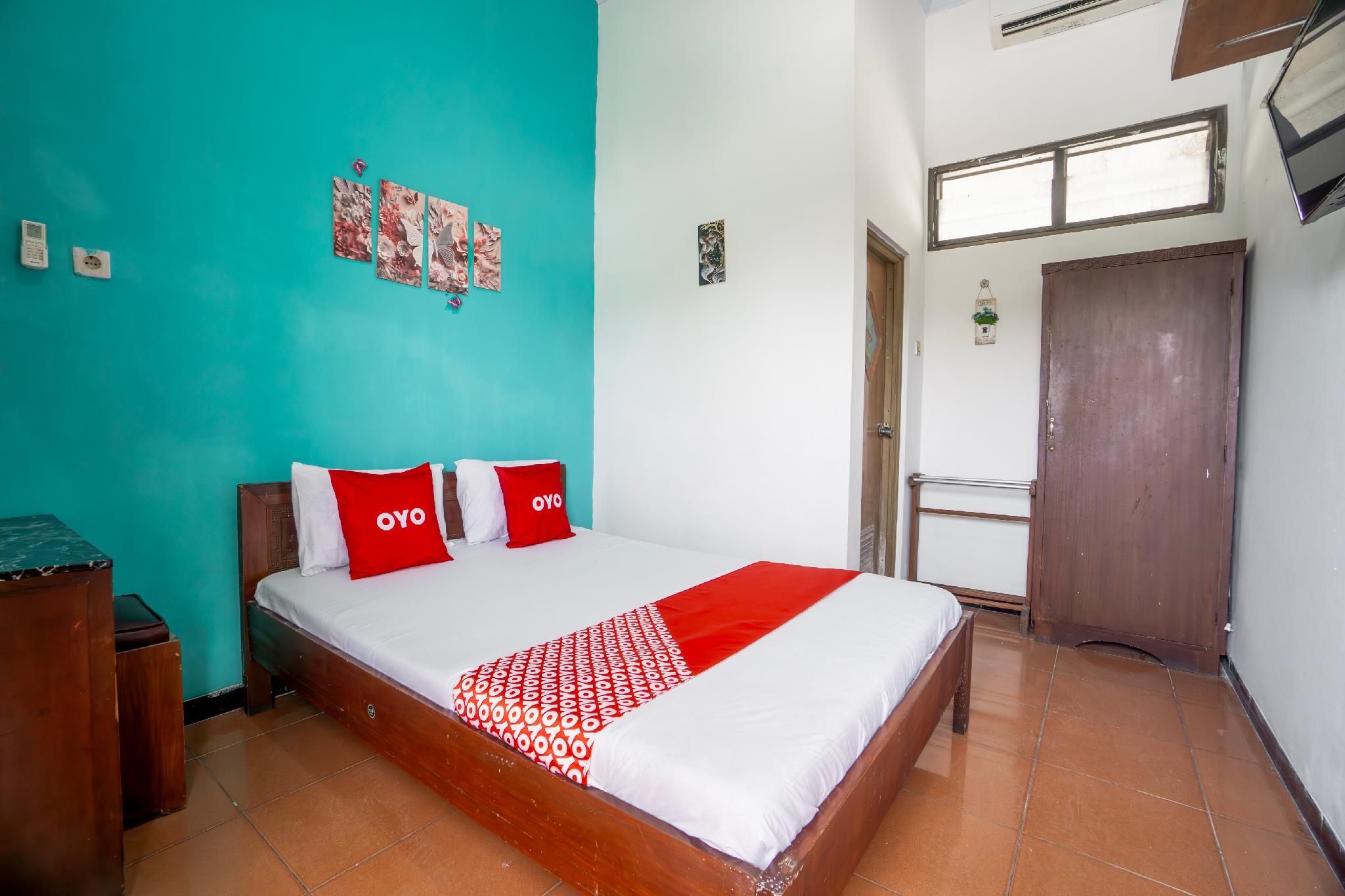 Hotel O Central Madiun Near Stasiun Kota Madiun Deluxe Double Room 3