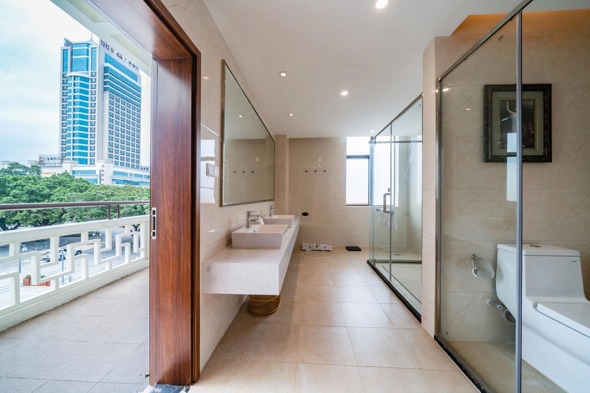 Deluxe Yinbin Suite