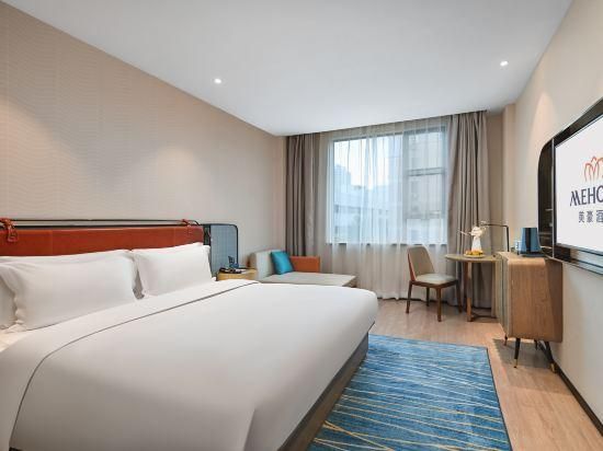 Superior Bonding Room